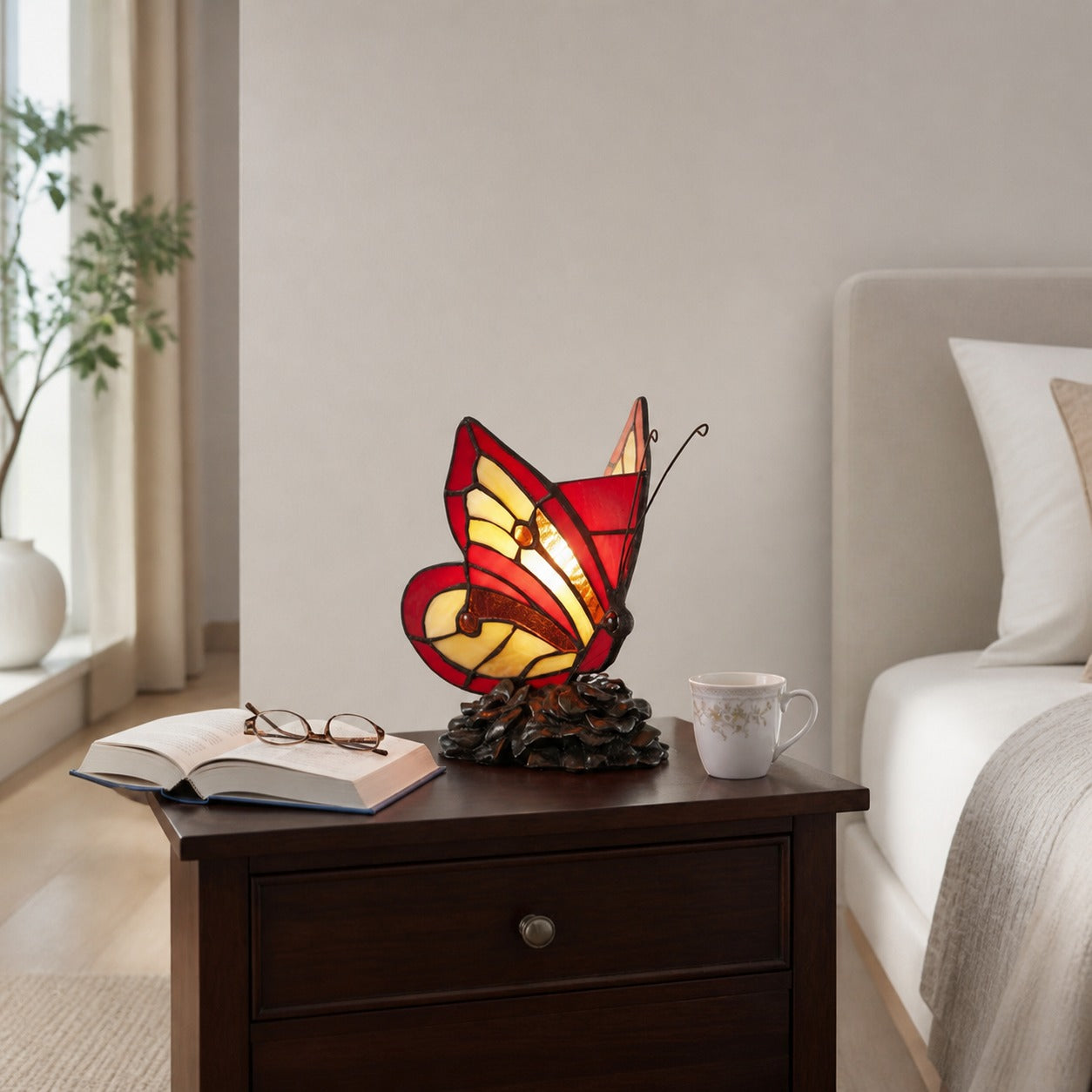 TF Butterfly Table Lamp – Nature-Inspired Glass Design Perfect for Living Rooms or Hallways