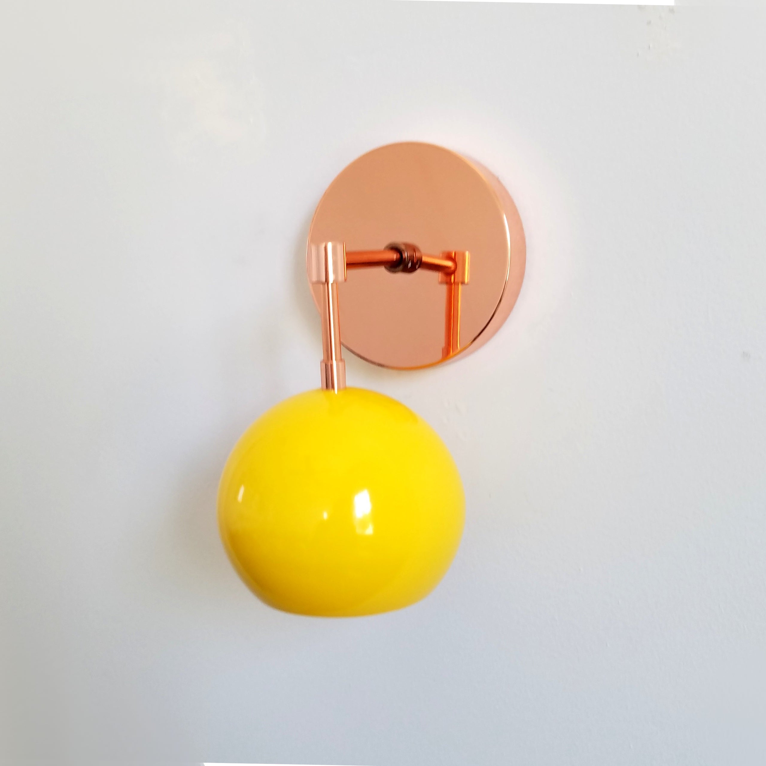 Accent Lighting Globe Wall Sconce in Sunshine Yellow