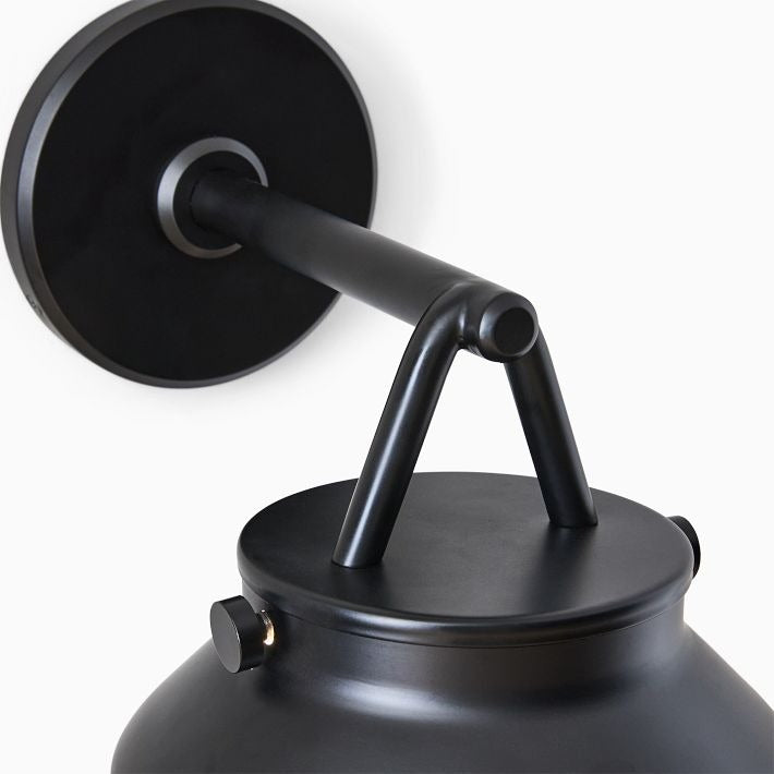 Hanton Minimalist Outdoor Wall Light - Matte Metal Industrial Sconce for Modern Spaces