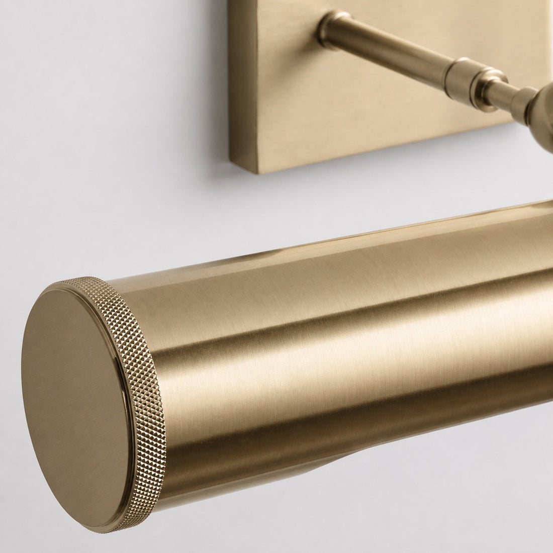 Modo Picture Light - Classic Arch Design Brass Art Light for Gallery Wall