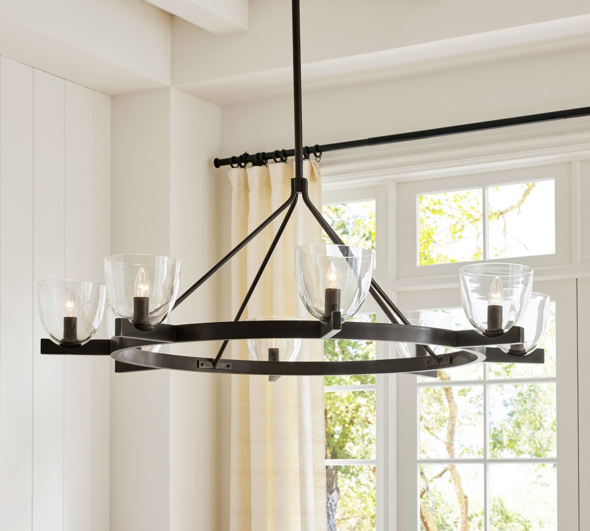 Auria Hand-blown Glass Metal Chandelier - Contemporary Brass Design