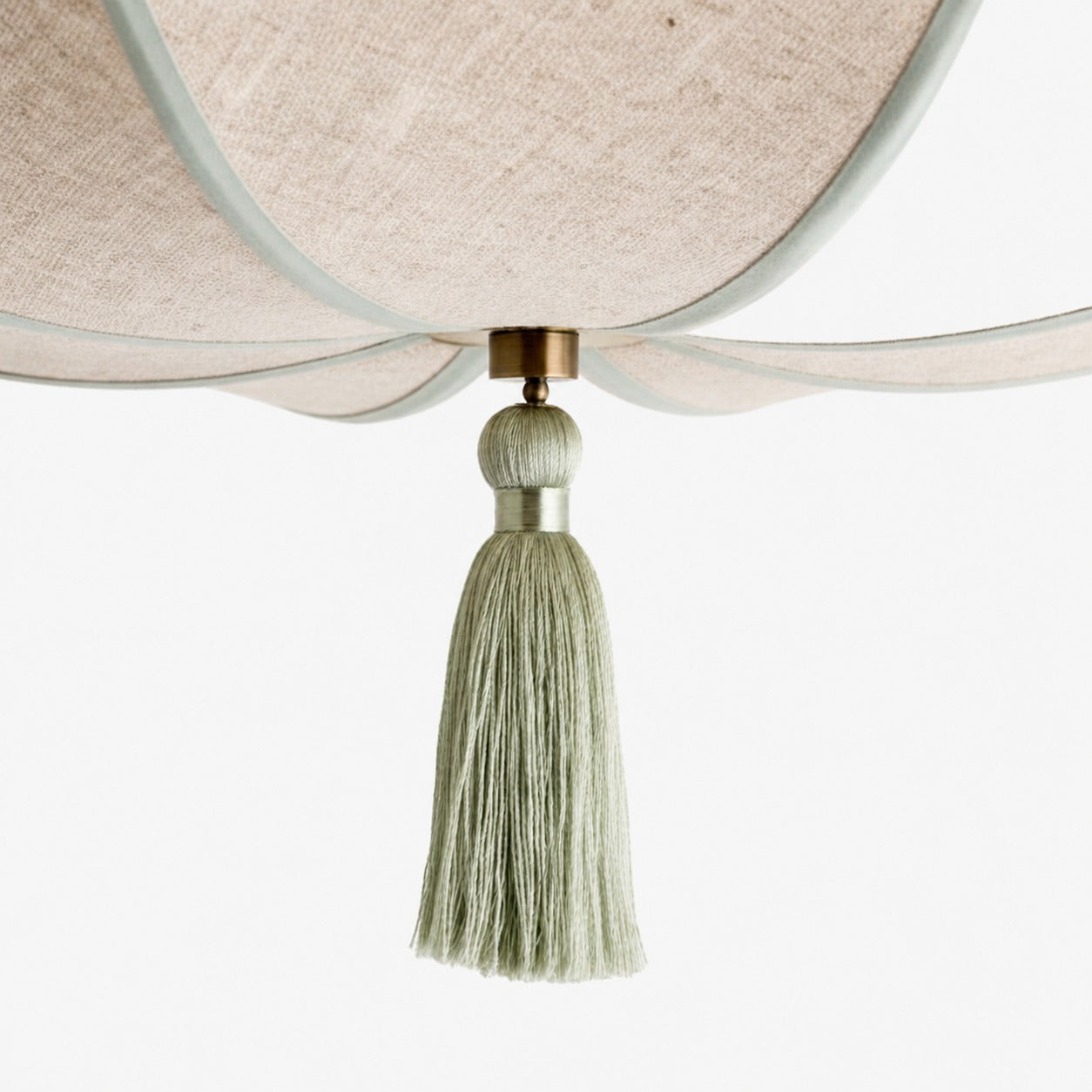 Valoflor Ceiling Light - Floral Petal Design Flush Mount Ceiling Lamp Modern Decorative Style