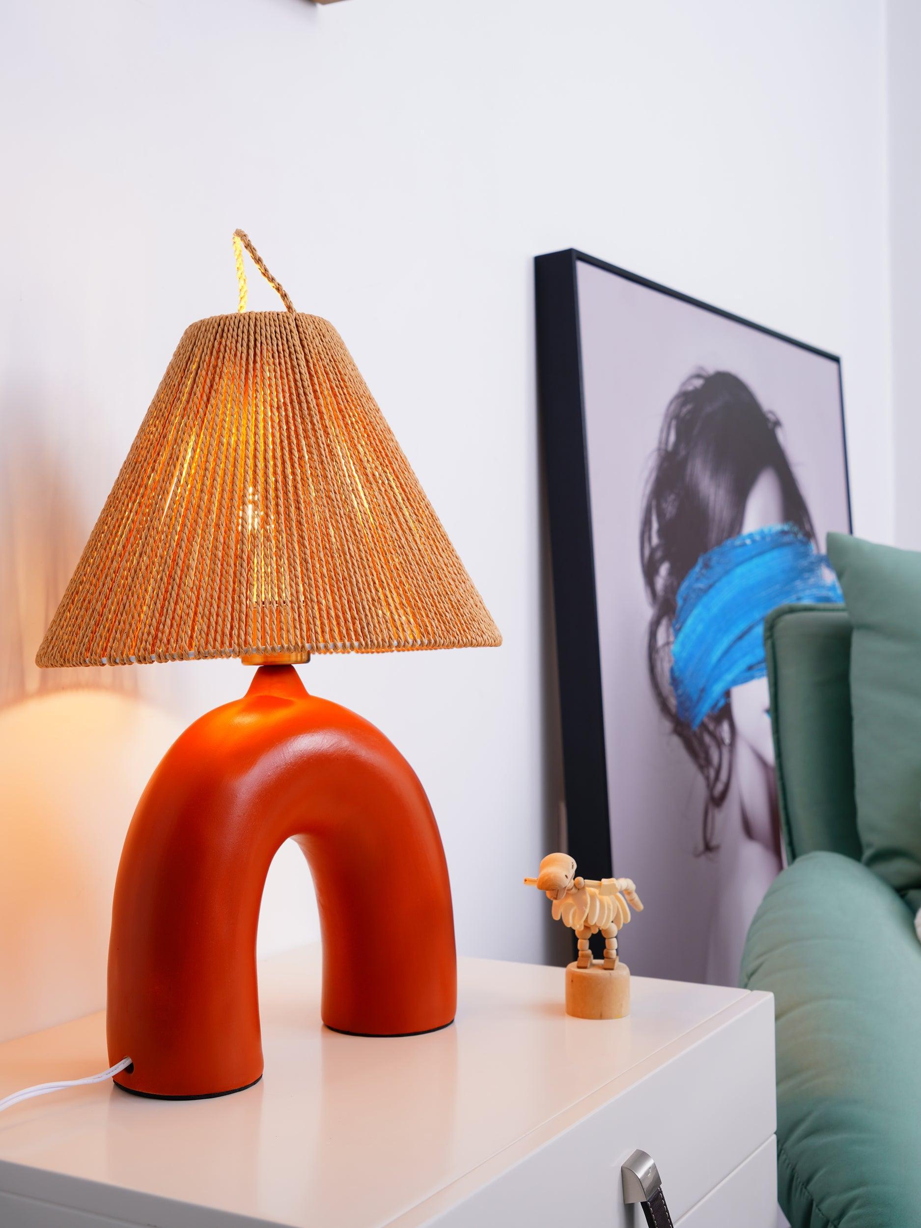 Arch - Shaped Straw Hat Table Lamp