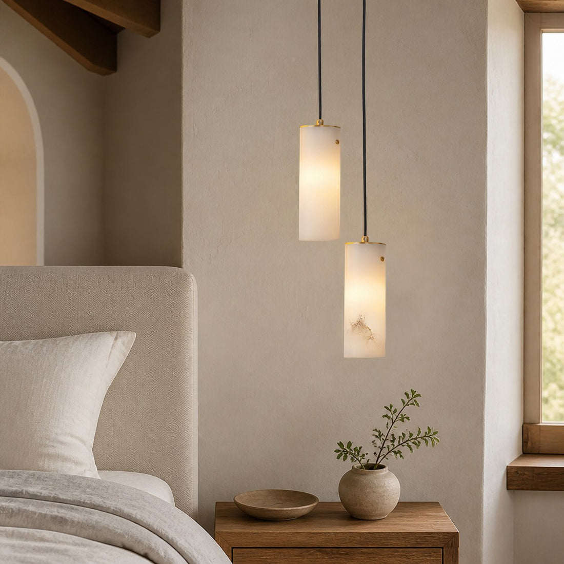 Nula Vertical Alabaster Pendant Light