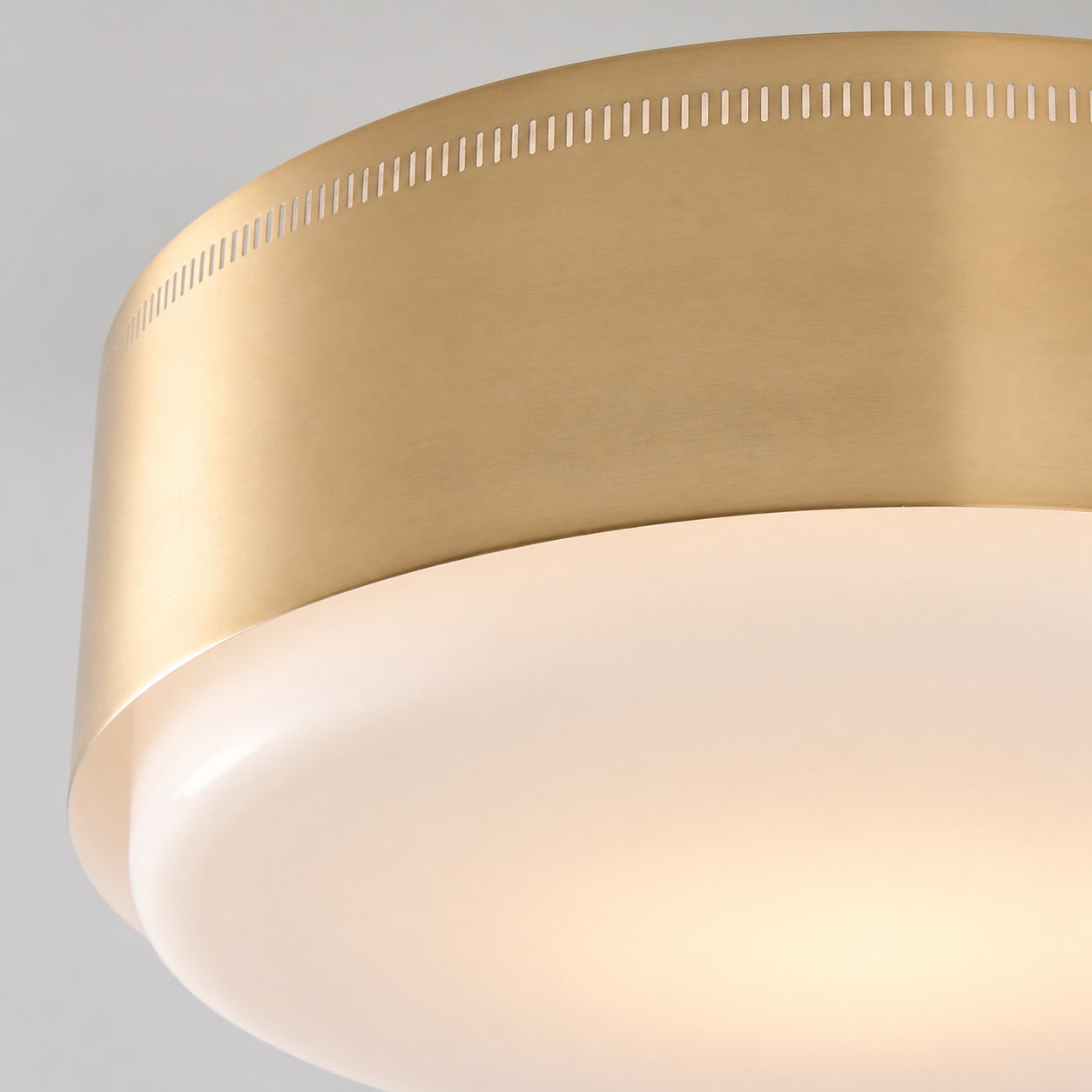 Bolvira Metal Flush Mount - Contemporary Ceiling Light with Subtle Glow
