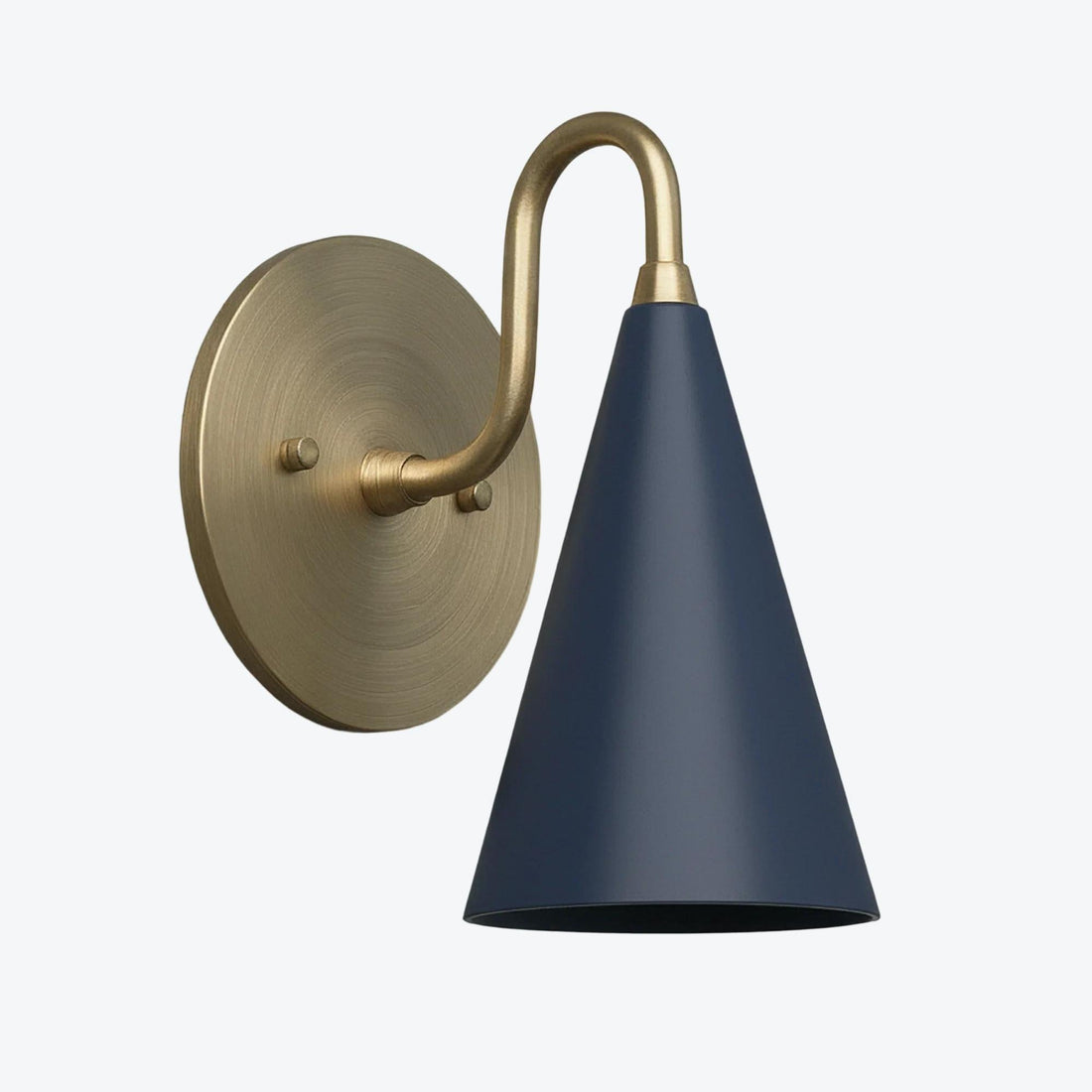 Curva Metal Cone Shade Sconce – Vintage Brass Wall Light for Entryway or Stairwell
