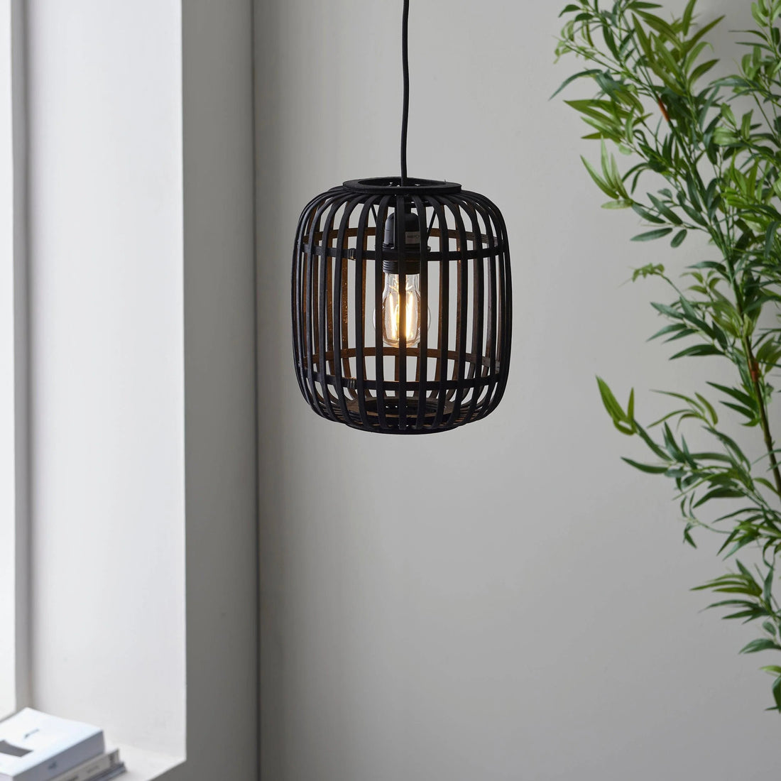 Yumeko Adjustable Bamboo Pendant Lamp - Natural Cage Ceiling Light Perfect for Living & Dining Rooms