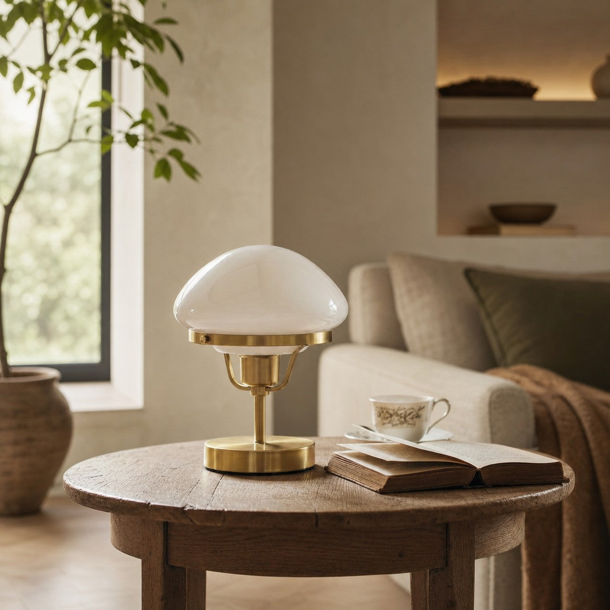 Ornato Luxe Modern Brass or Black Table Lamp - Elegant Desktop Lighting Fixture