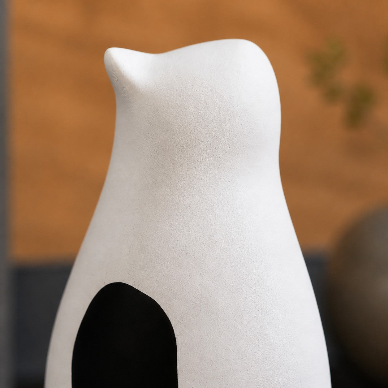 Felora Nordic resin cat sculpture detail