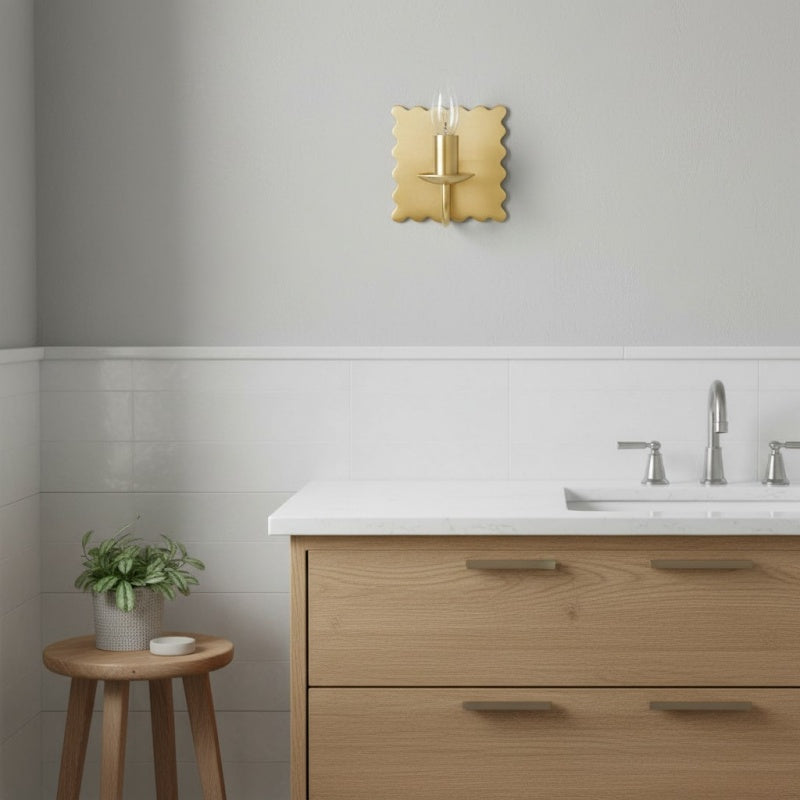 Modo Decorative Wall Light – Modern Wavy Metal Wall Sconce for Bedrooms and Hallways
