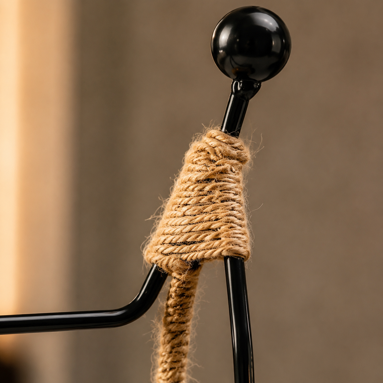 Aura rope and black metal texture detail