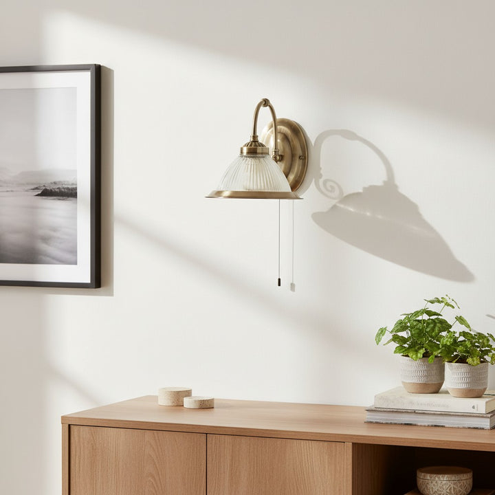 TF Vintora Ribbed Glass Wall Lamp - Industrial Bell Shape for Diner and Hallway