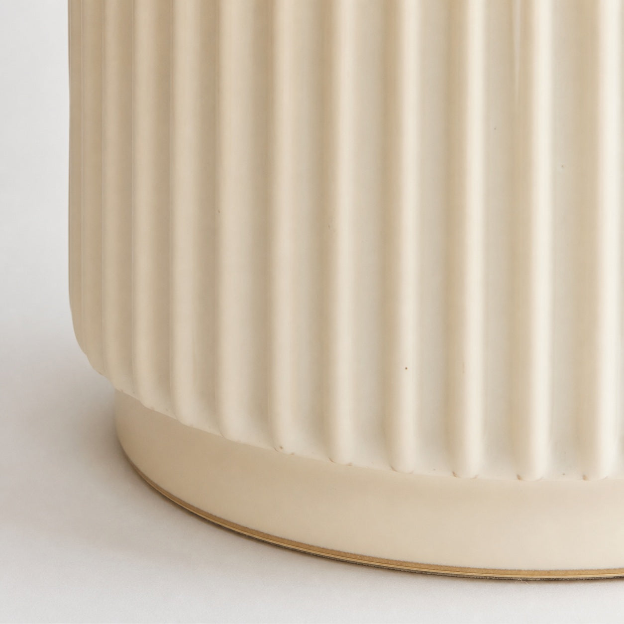 Ceruna Minimalist Ceramic Table Lamp - Ceramic Base With A Linen Lampshade