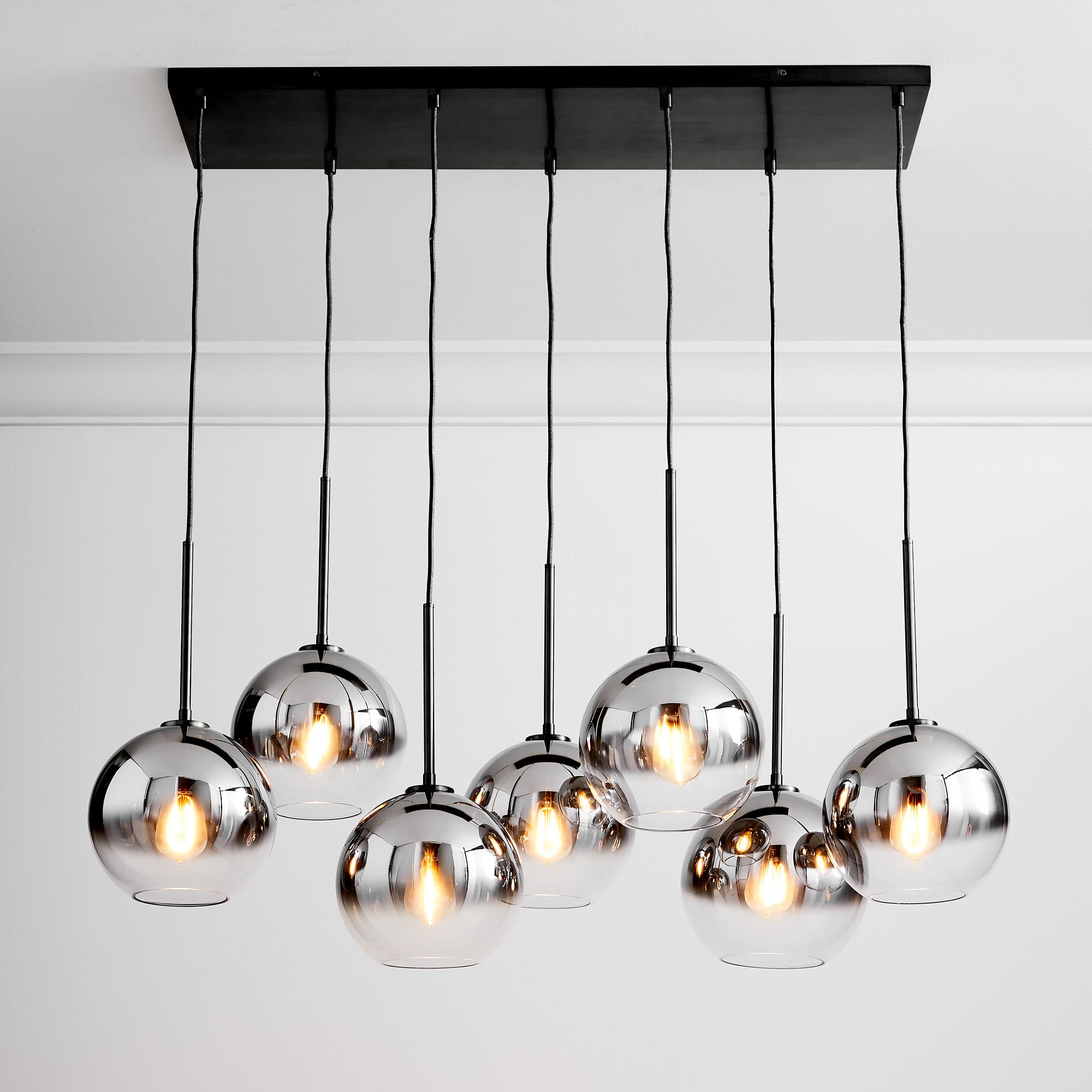 Selvion Contemporary 7-Light Globe Chandelier – Ambient Lighting for Hotel Lobbies or Homes