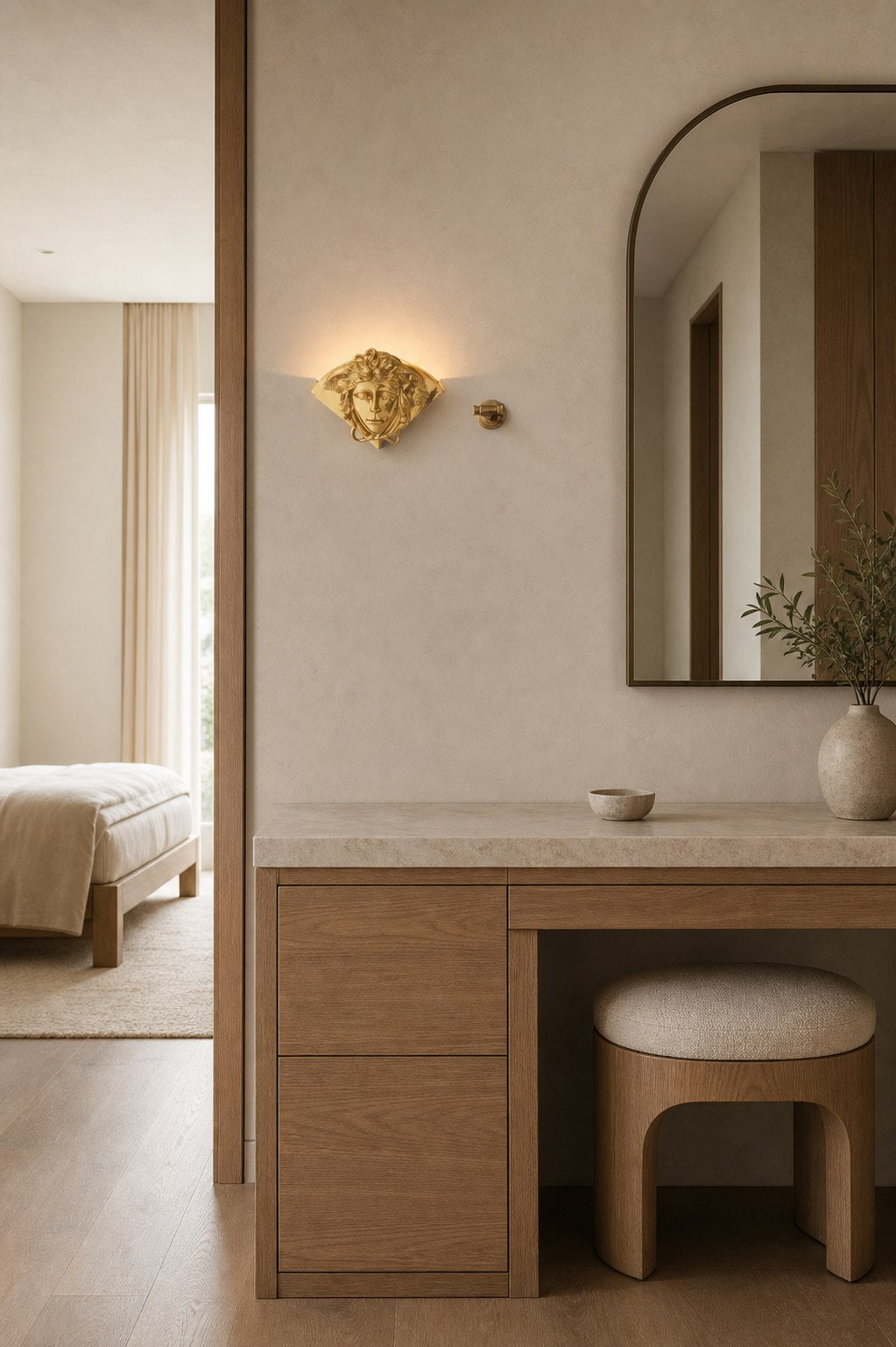 Sphinx Brass Wall Lamp