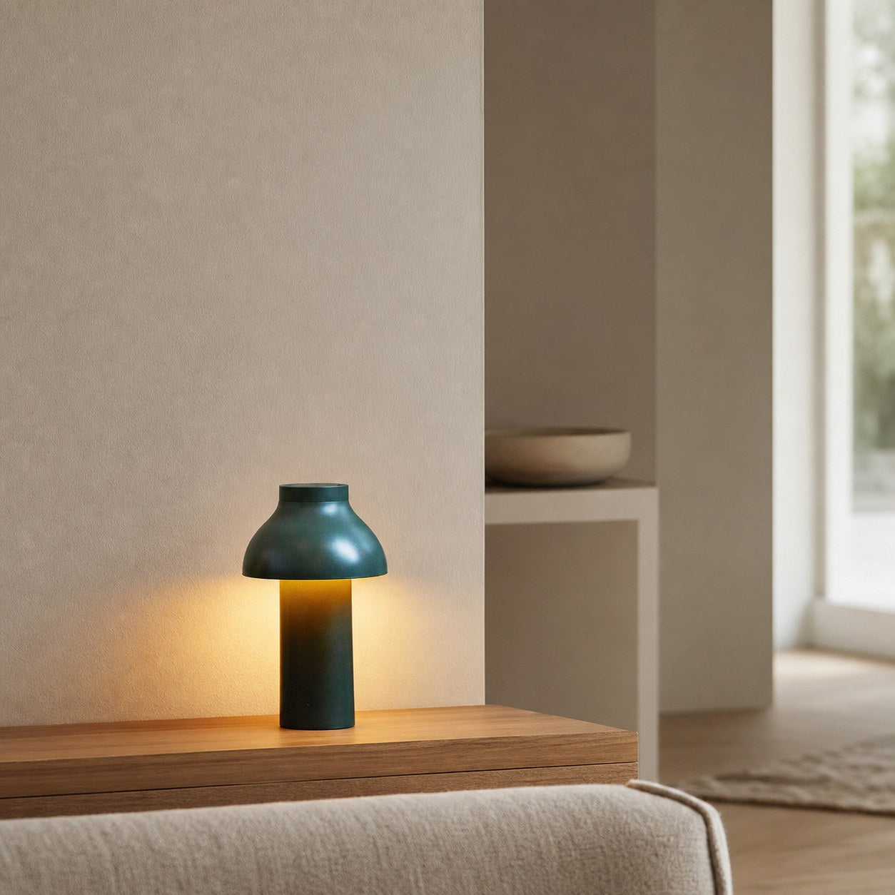 Modern Portable Table Lamp – Minimalist Rechargeable Light for Indoor Outdoor Use