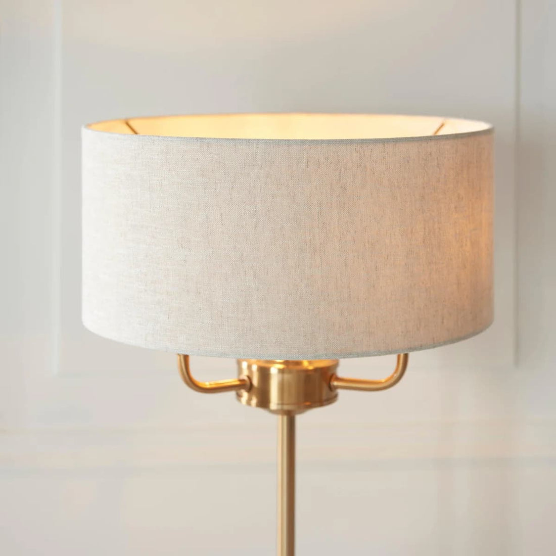 Tela 1‑Light and 3‑Light Table Lamp – Modern Linen & Metal for Bedside or Living Room