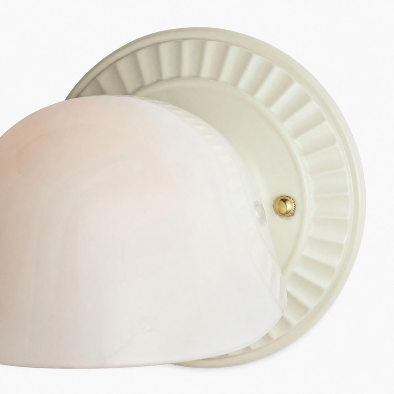 Fiesta Fluted Wall Sconce – Art Deco Inspired Design with Soft Ambient Lighting for Bathroom or Bedroom
