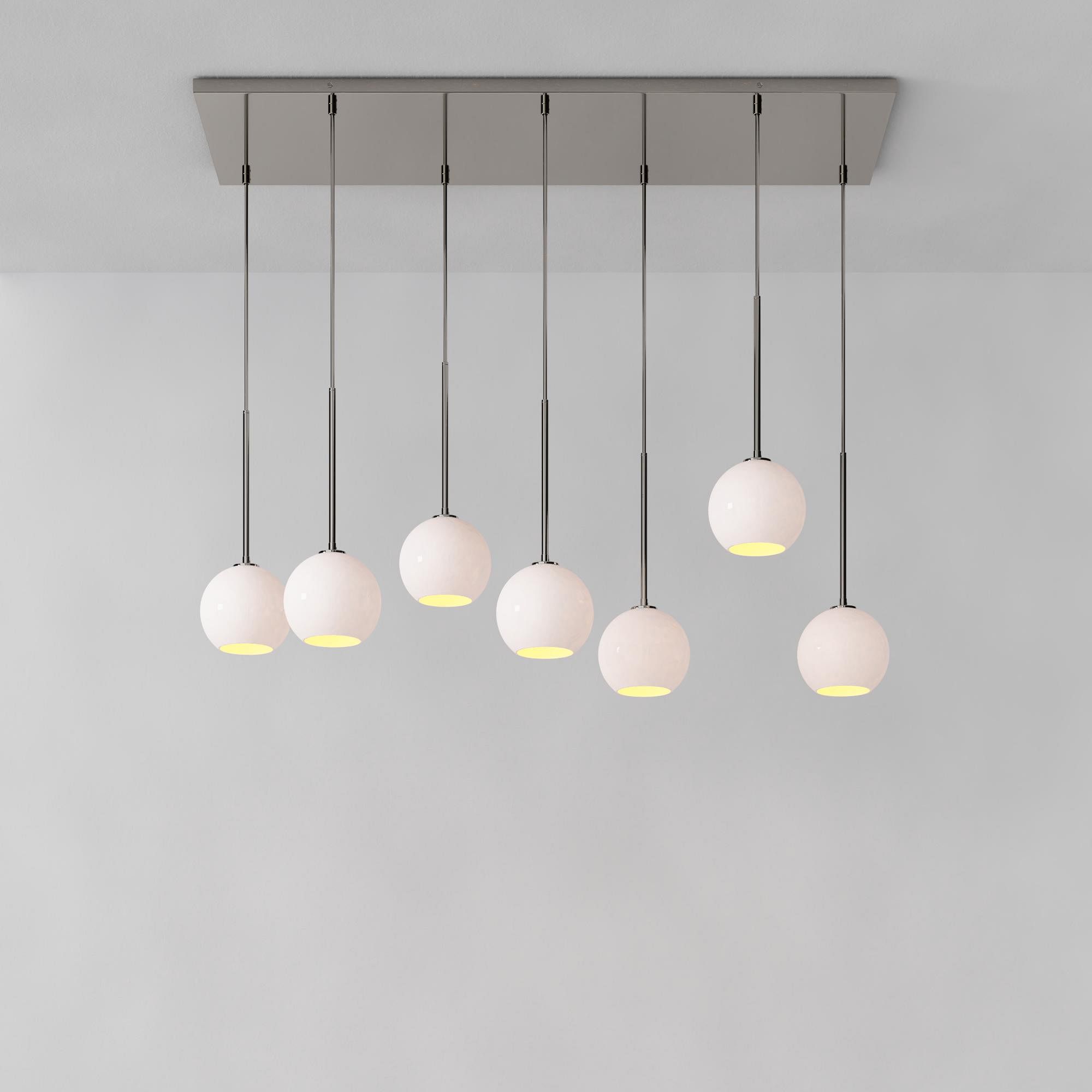 Selvion Contemporary 7-Light Globe Chandelier – Ambient Lighting for Hotel Lobbies or Homes