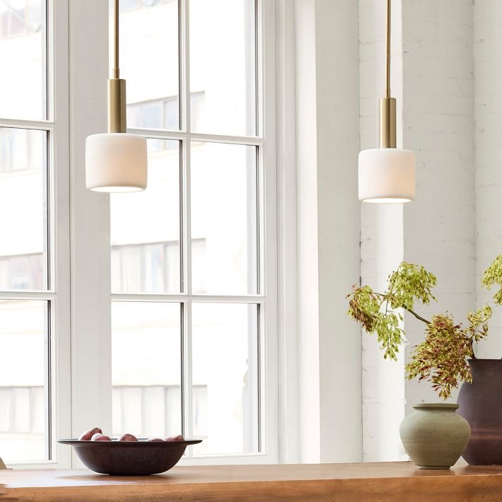 Cerova Modern Ivory Porcelain Pendant Light – Soft Organic Design for Kitchen Island