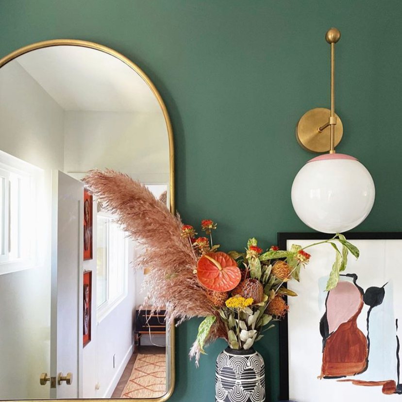 Modern Adjustable Wall Sconce - Brass & Glass Accent for Home Lighting