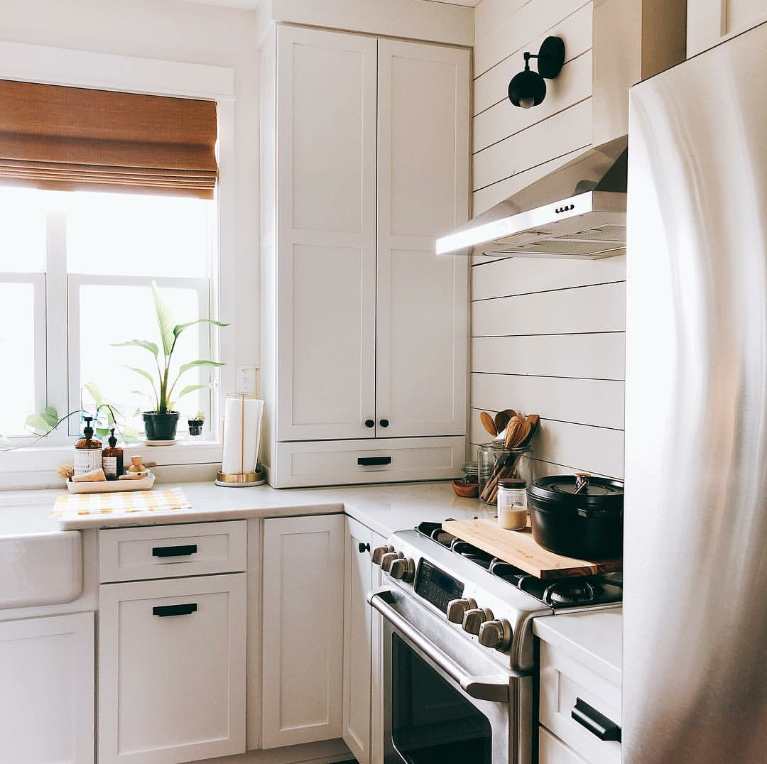 Soft Lighting Matte Black Wall Globe Sconce