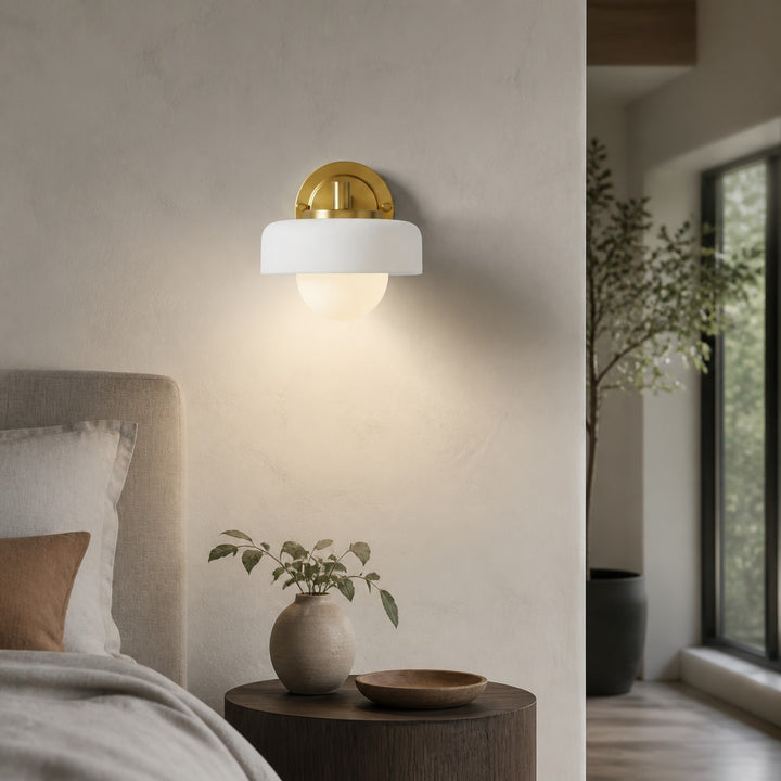 Zirvos Retro Globe Glass Wall Sconce – Elegant Brass-Inspired Shade Wall Light for Corridor