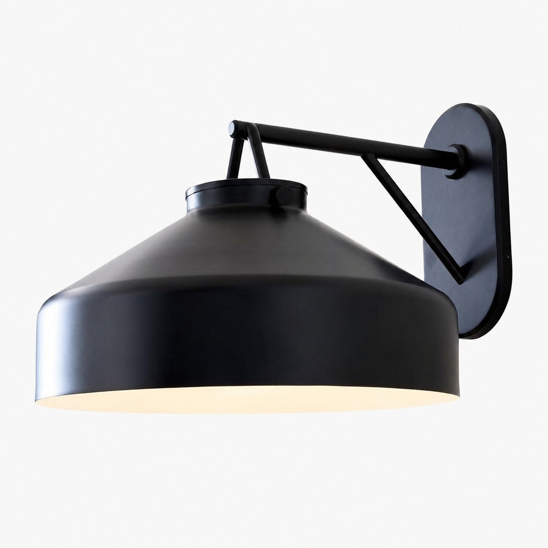 Hanton Minimalist Outdoor Wall Light - Matte Metal Industrial Sconce for Modern Spaces