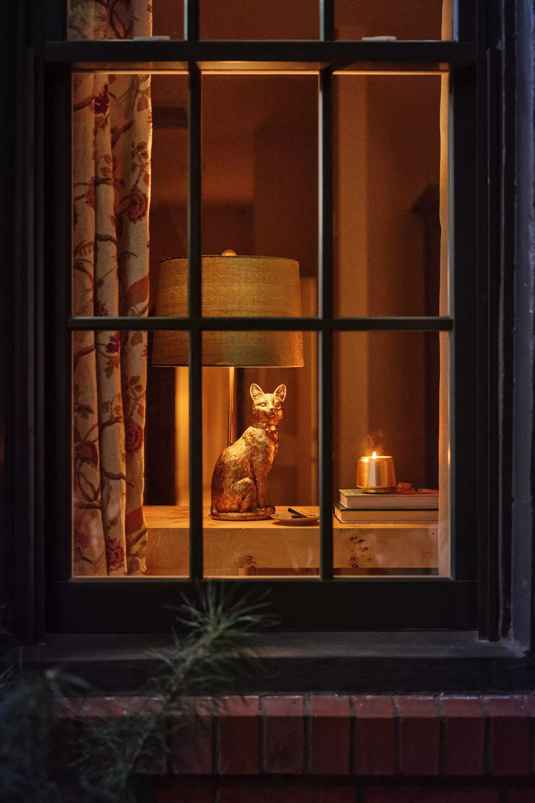 Pawdia Unique Table Lamp - Decorative Ceramic Animal Bedside Lamp
