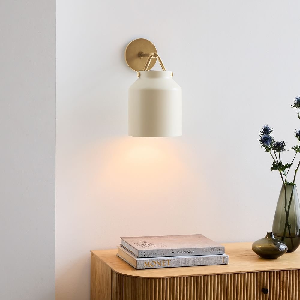 Hanton Modern Minimalist Brass and Glass Sconce – Damp Rated for Bathrooms