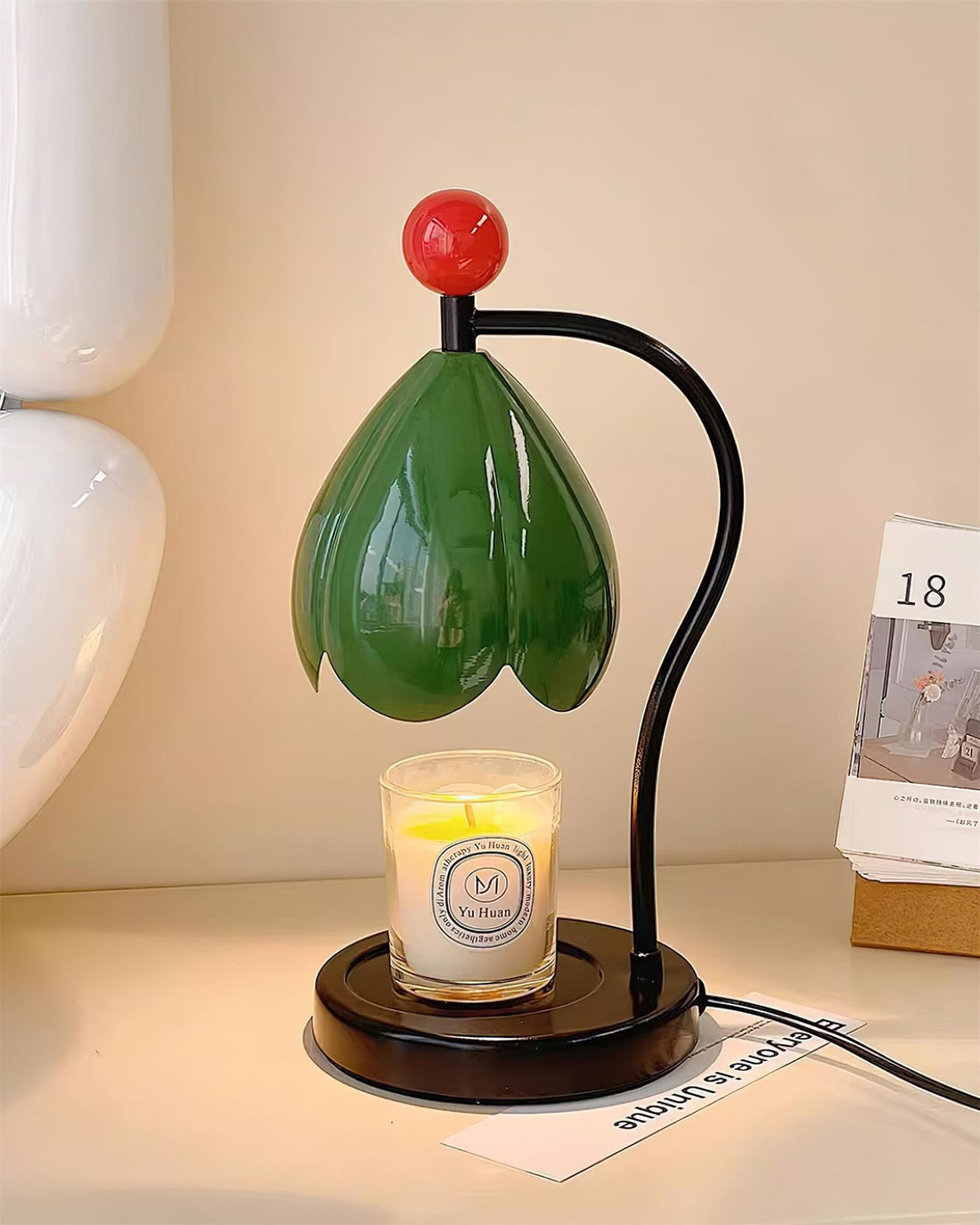 Flower - Shaped Wrought Iron Table Lamp