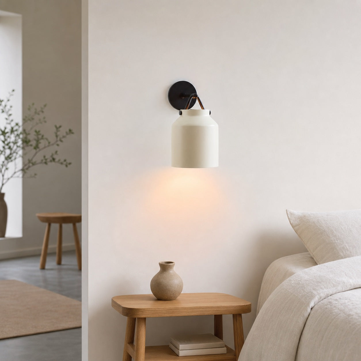 Hanton Modern Minimalist Brass and Glass Sconce – Damp Rated for Bathrooms