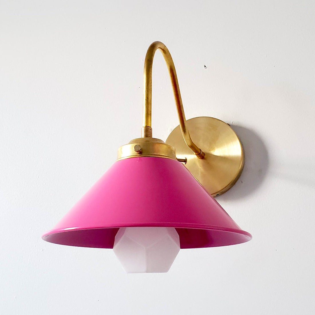 Curved Arm Wall Sconce - Accent Lighting For Bedroom & Hallway