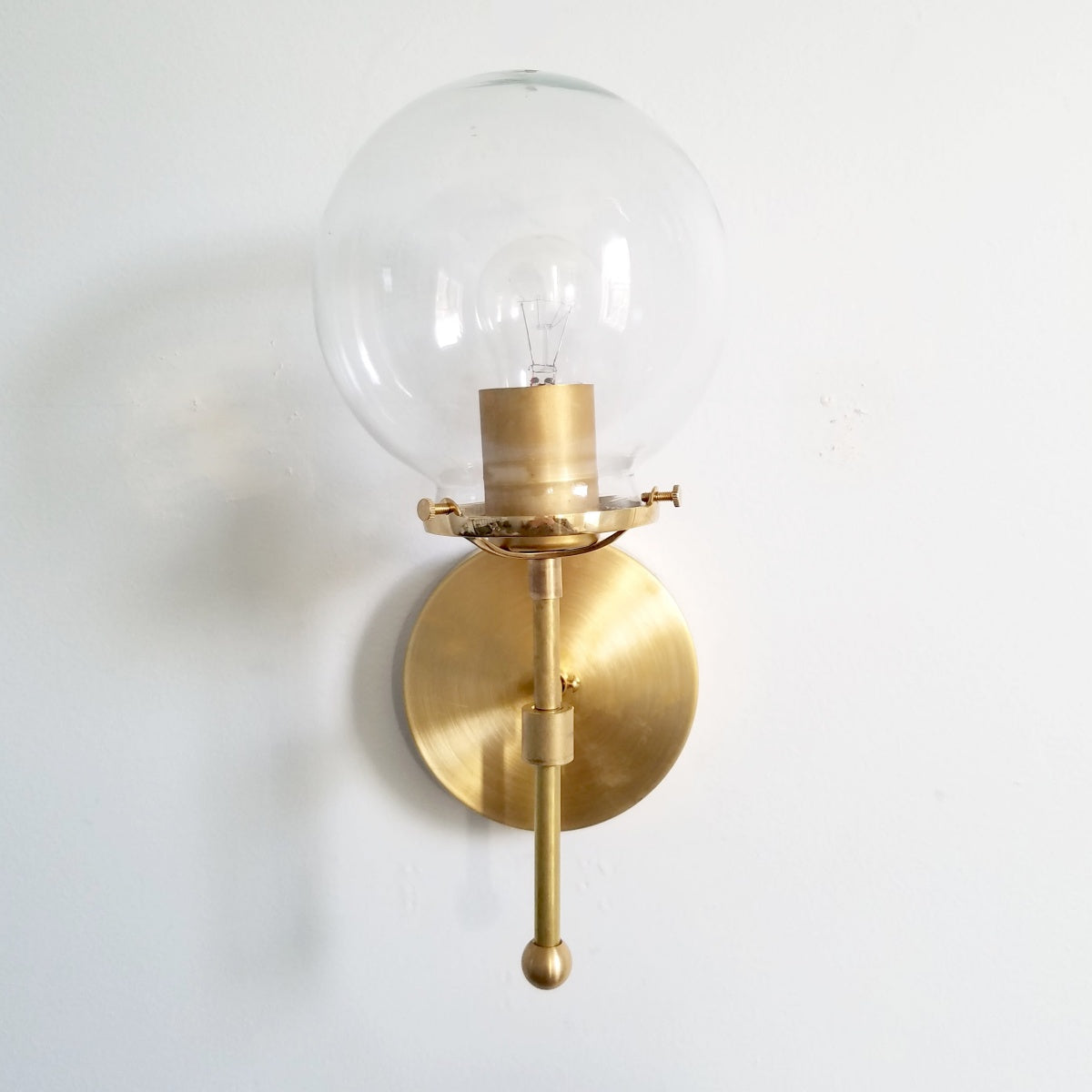 Modern Metal Globe Wall Light - Illuminate Your Space