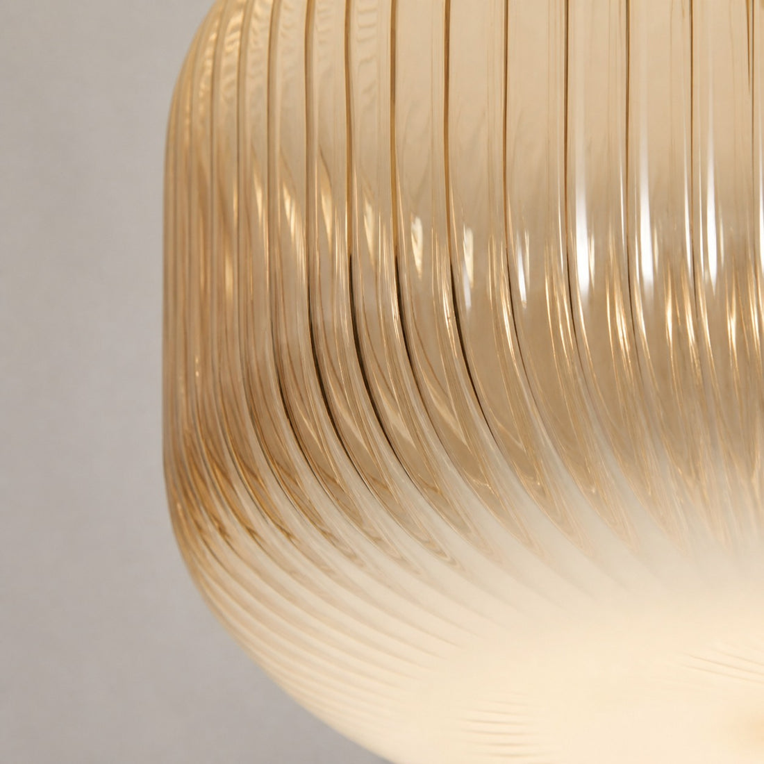 Amberflow Retro Amber Fluted Glass Ceiling Light – Round Flush Mount for Hallways and Entryways