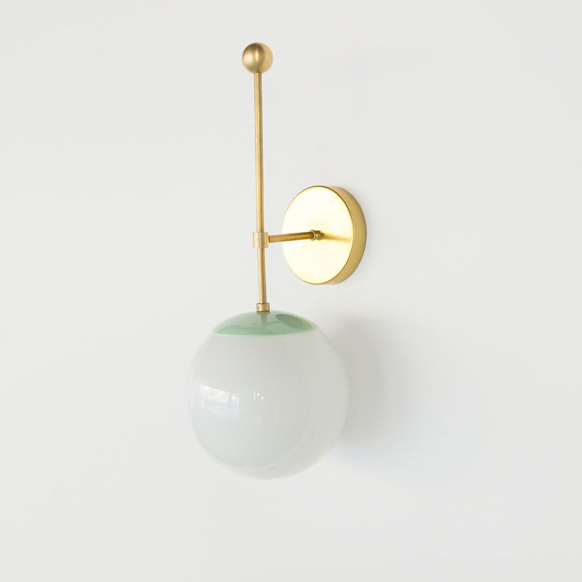 Modern Adjustable Wall Sconce - Brass & Glass Accent for Home Lighting