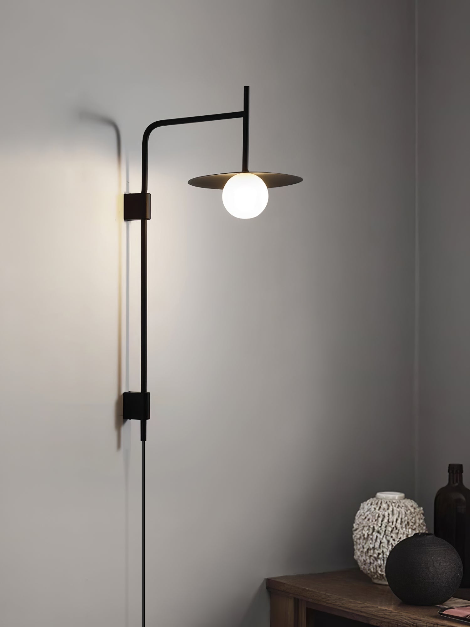 Gea Metal Swing Arm Wall Lamp - Scandinavian Minimalist Nordic Sconce