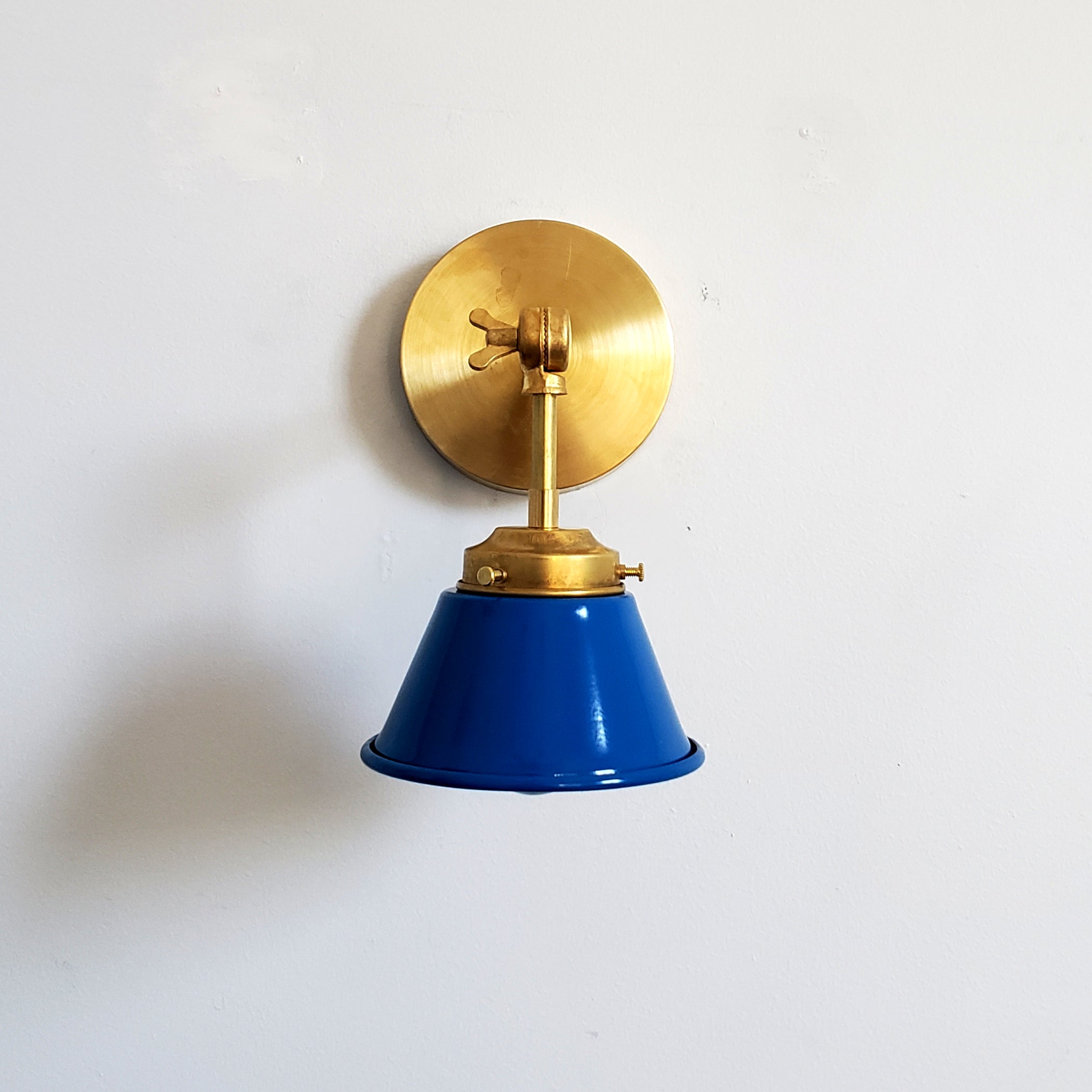 Modern Cone With Elegant Swivel Mechanism Brass Wall Lamp