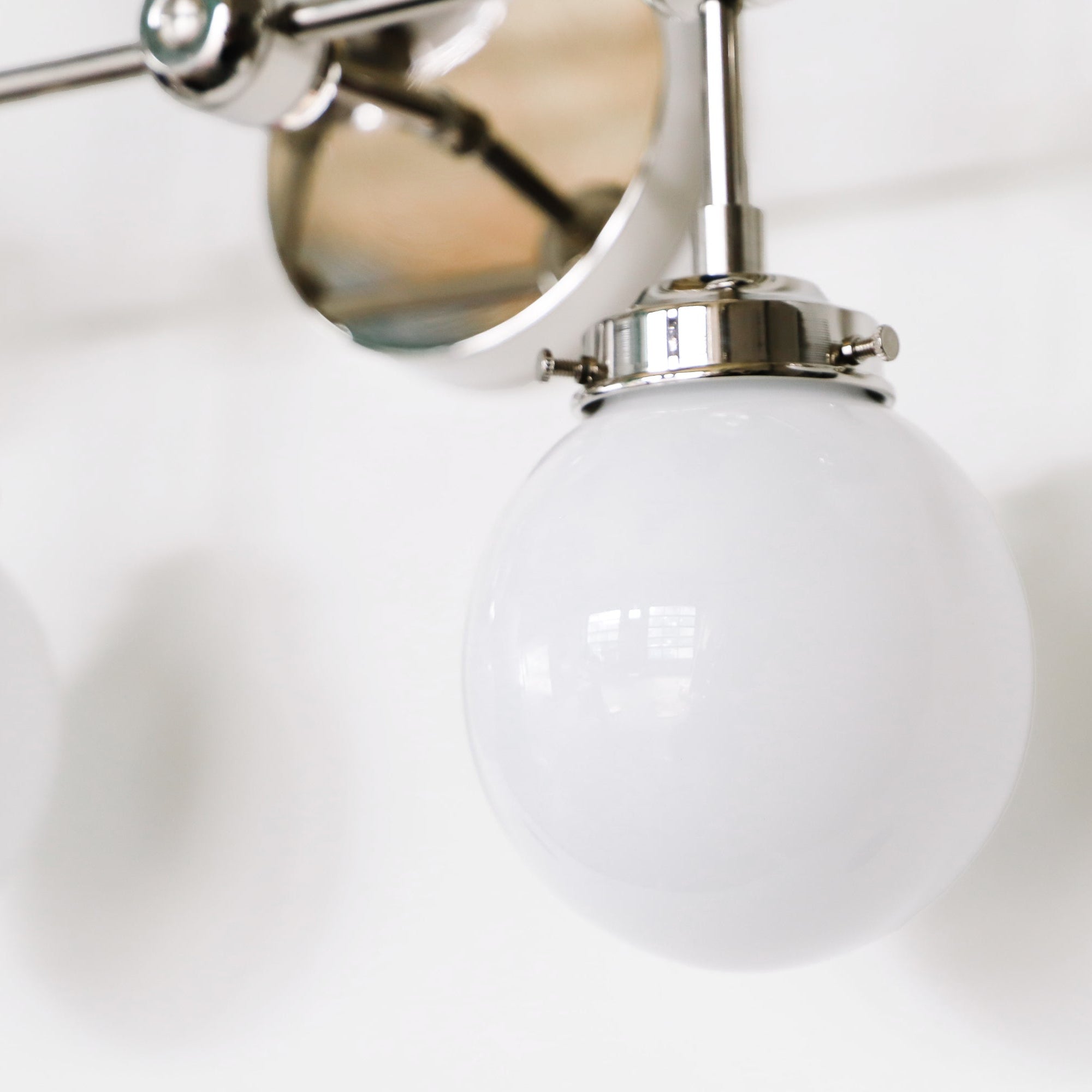 Horizontal & Vertical Decorative Multi-Head Metal Wall Sconce