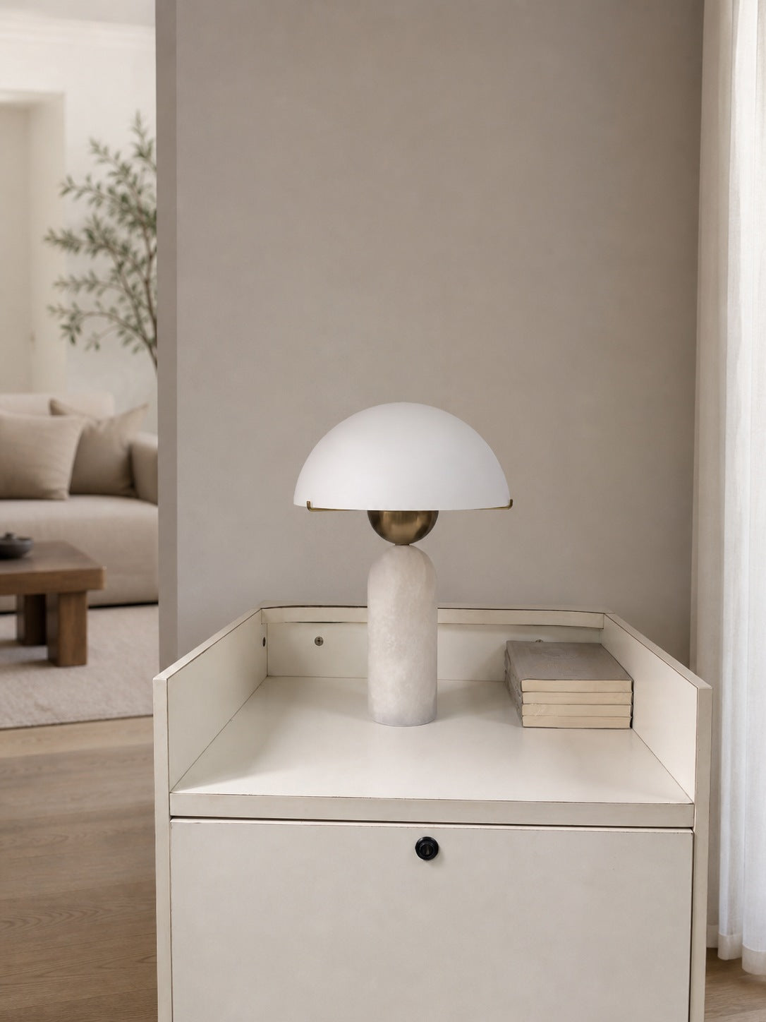 Peono Alabaster Table Lamp