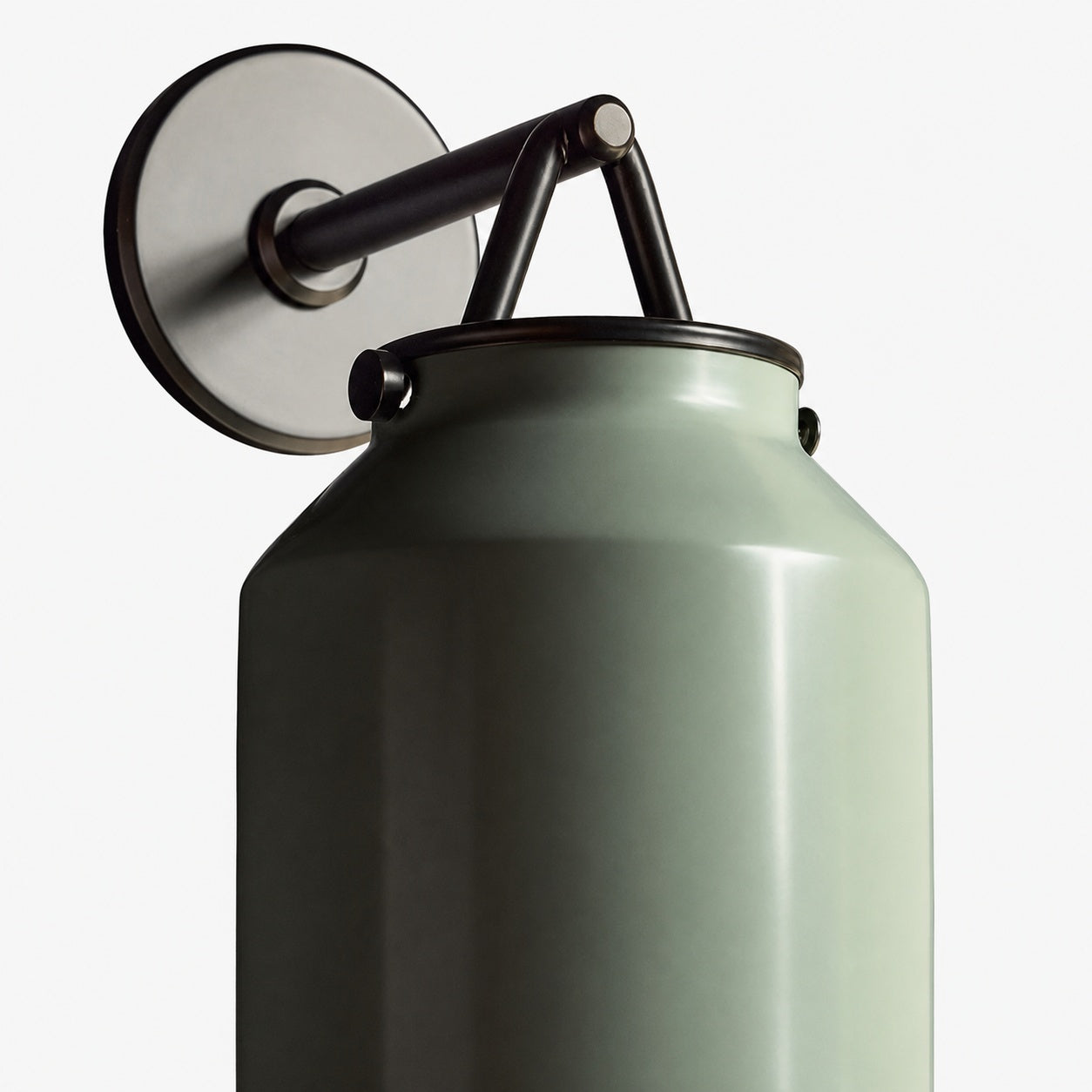 Hanton Minimalist Outdoor Wall Light - Matte Metal Industrial Sconce for Modern Spaces