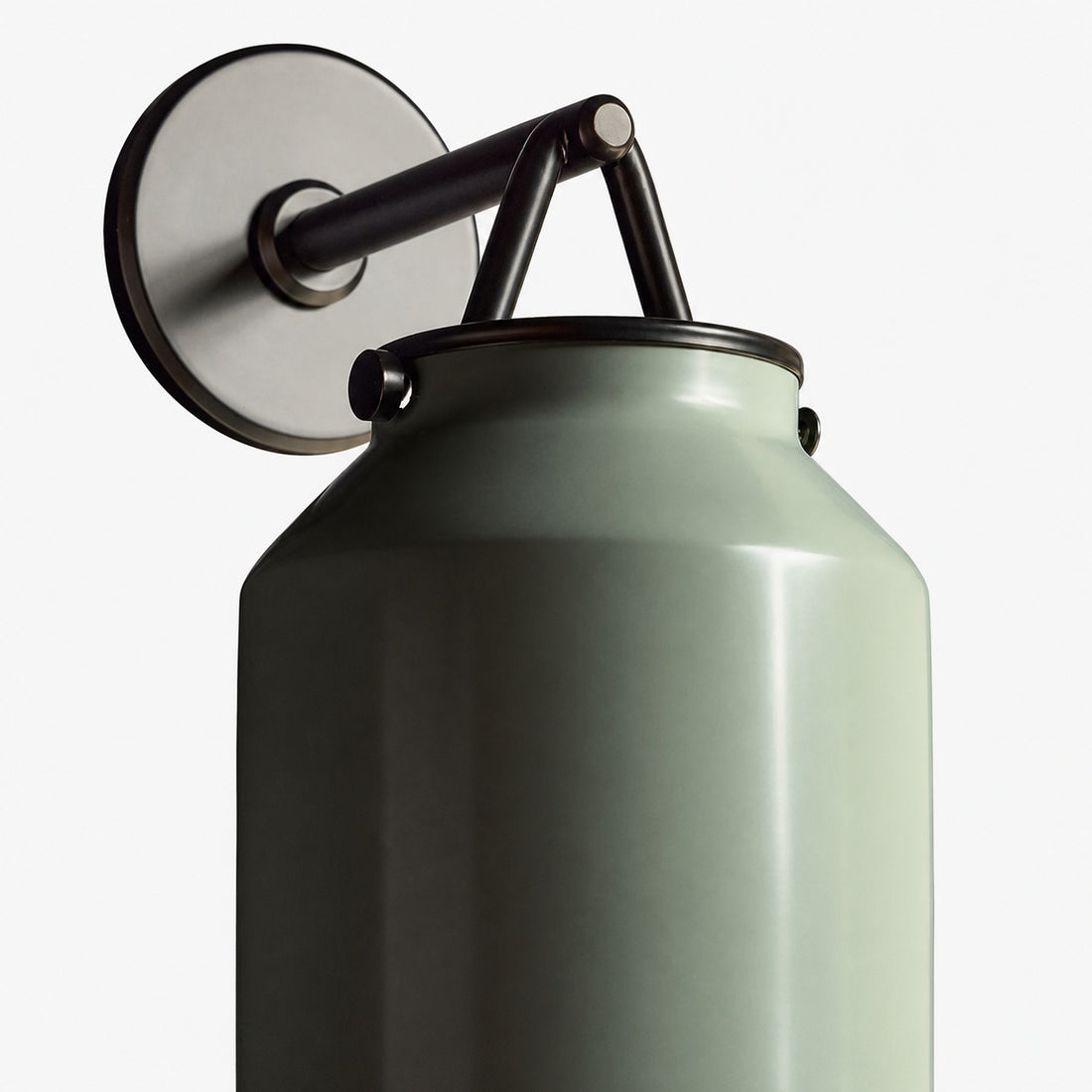 Hanton Minimalist Outdoor Wall Light - Matte Metal Industrial Sconce for Modern Spaces