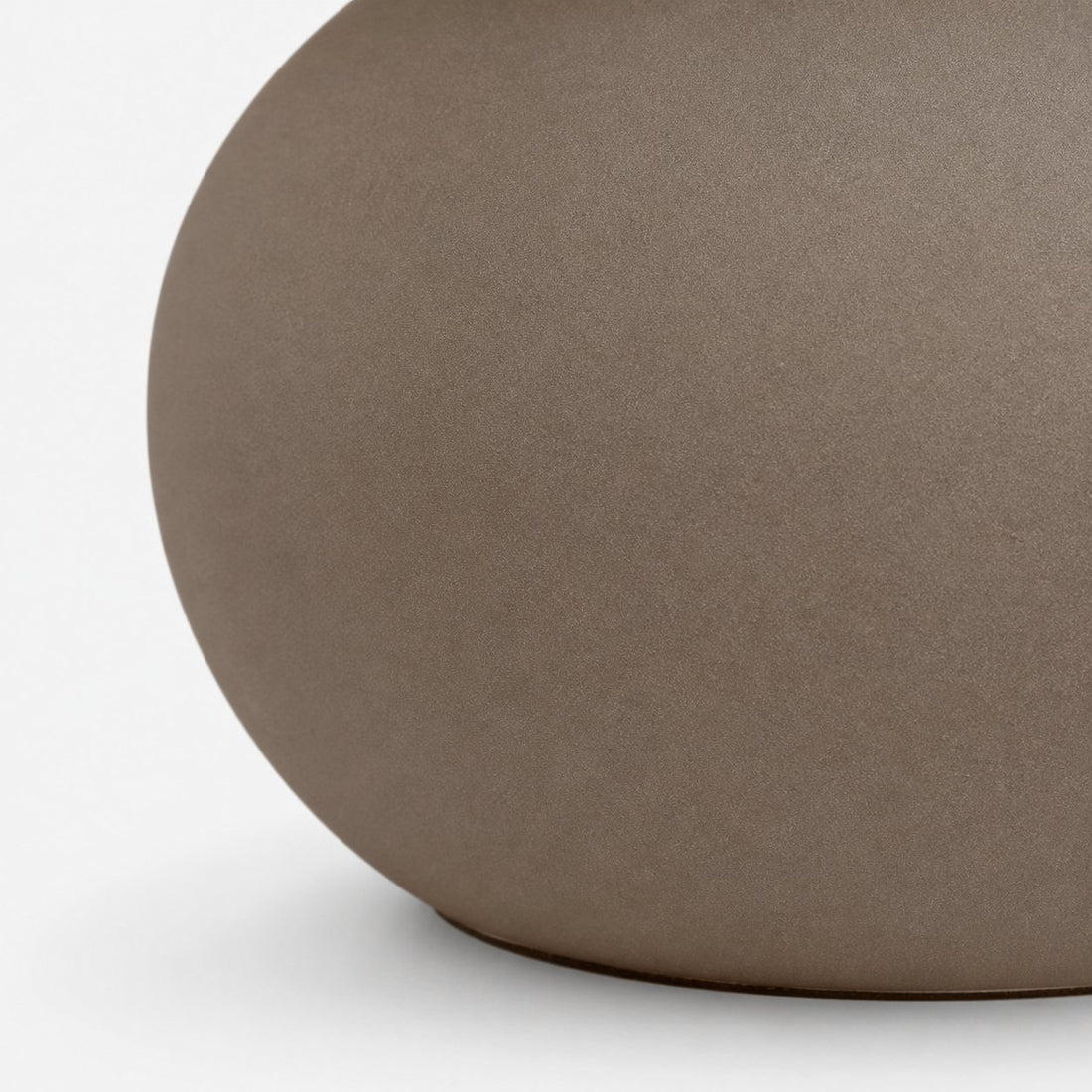 Ruffmeto Decorative Table Lamp — Round Ceramic Base with Pleated Fabric Shade for Cozy Spaces