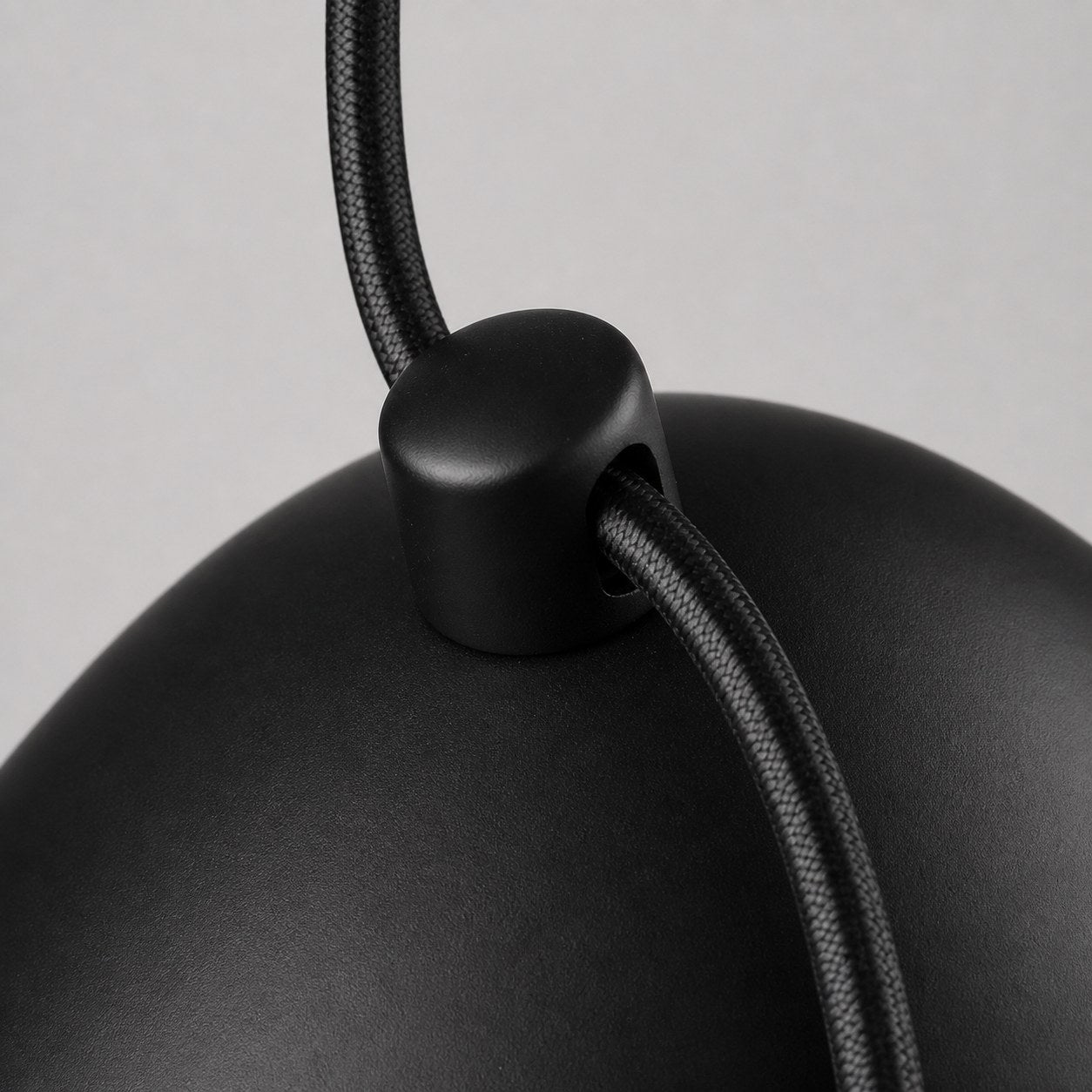 Axiomorna Minimalist Adjustable Modern Pendant Lamp - Sleek LED Hanging Light for Any Space N02