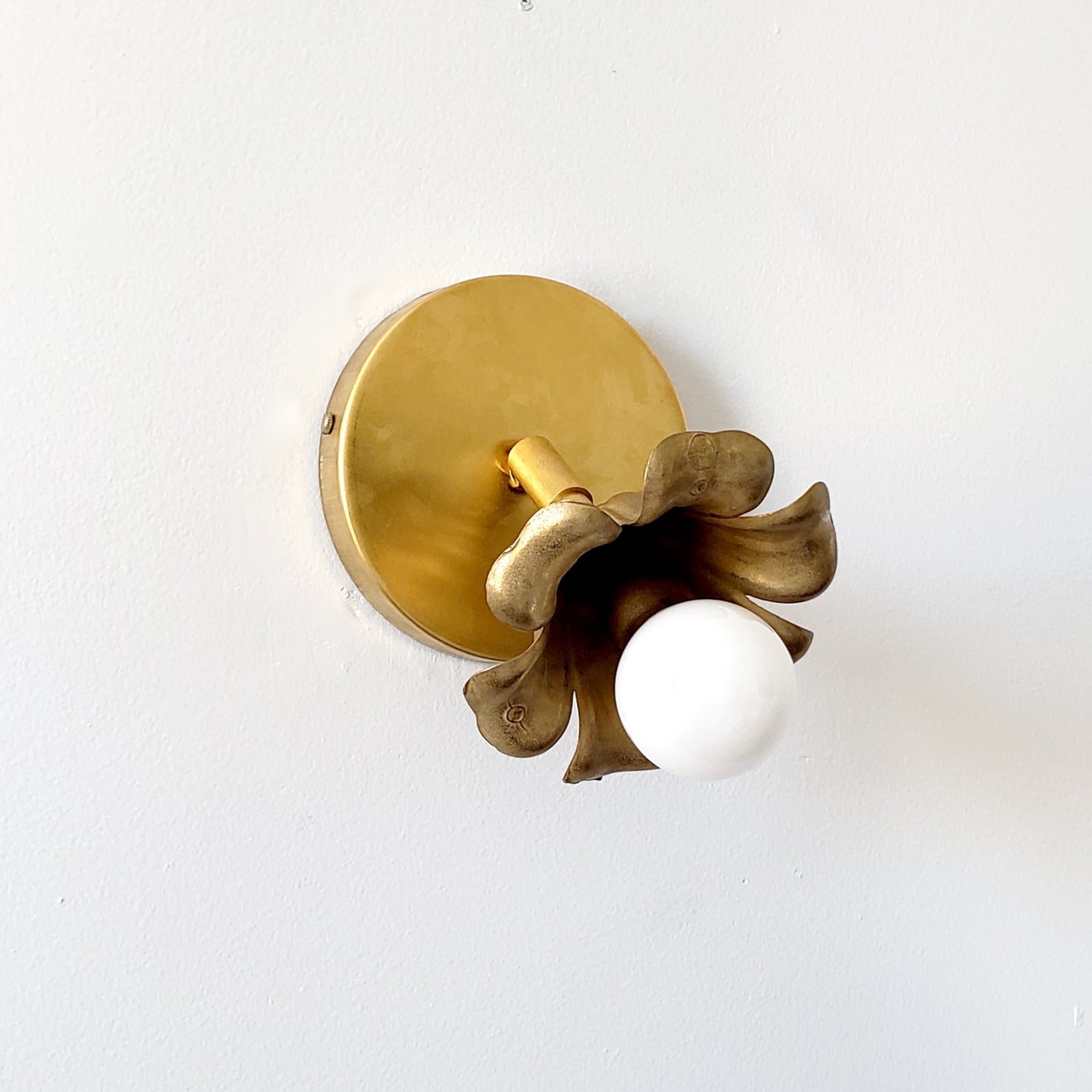 Romantic Brass Sconce - Adjustable Flower Cup Wall Light for Cozy Spaces