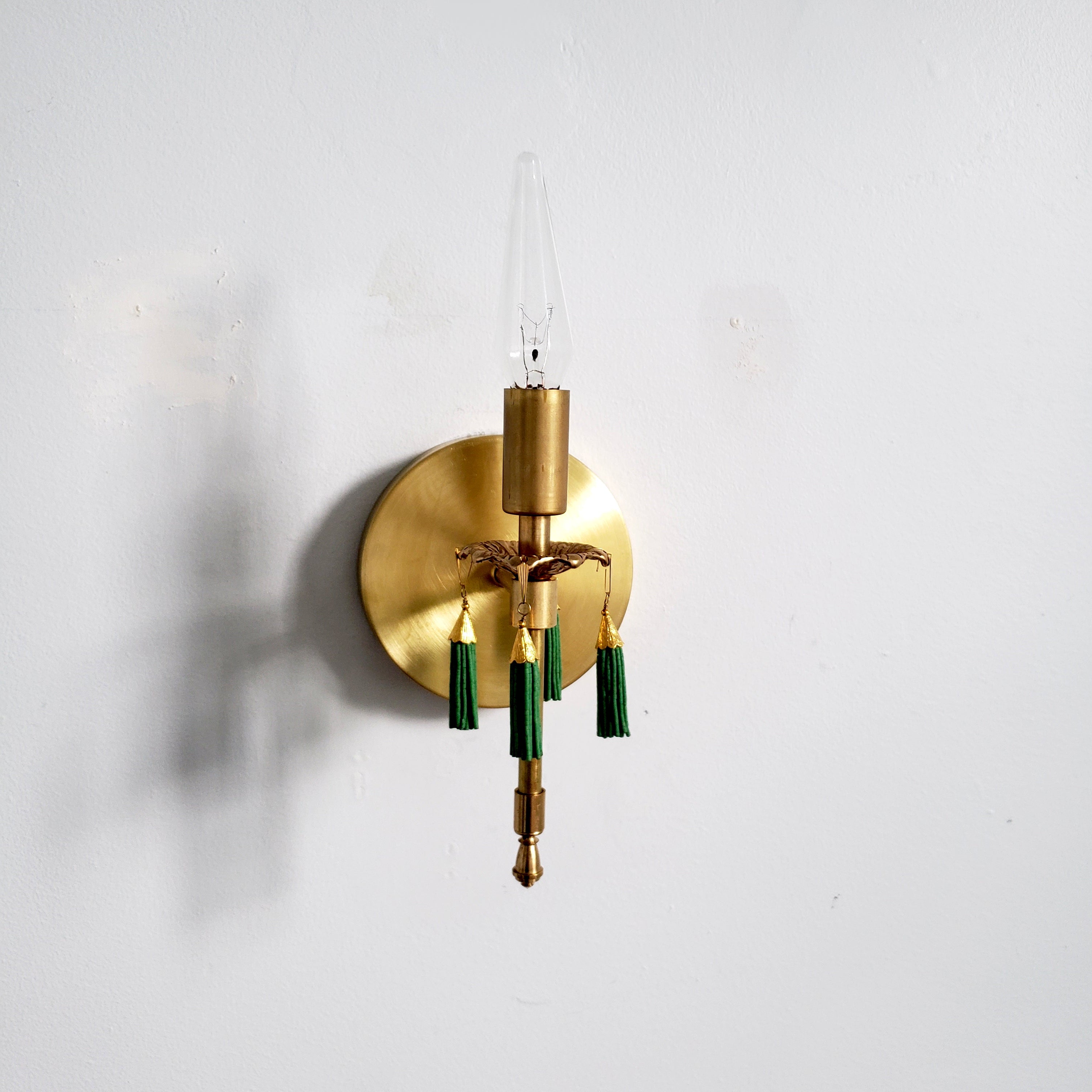 Romantic Victorian Brass Wall Sconce - Accent Light With Tassels