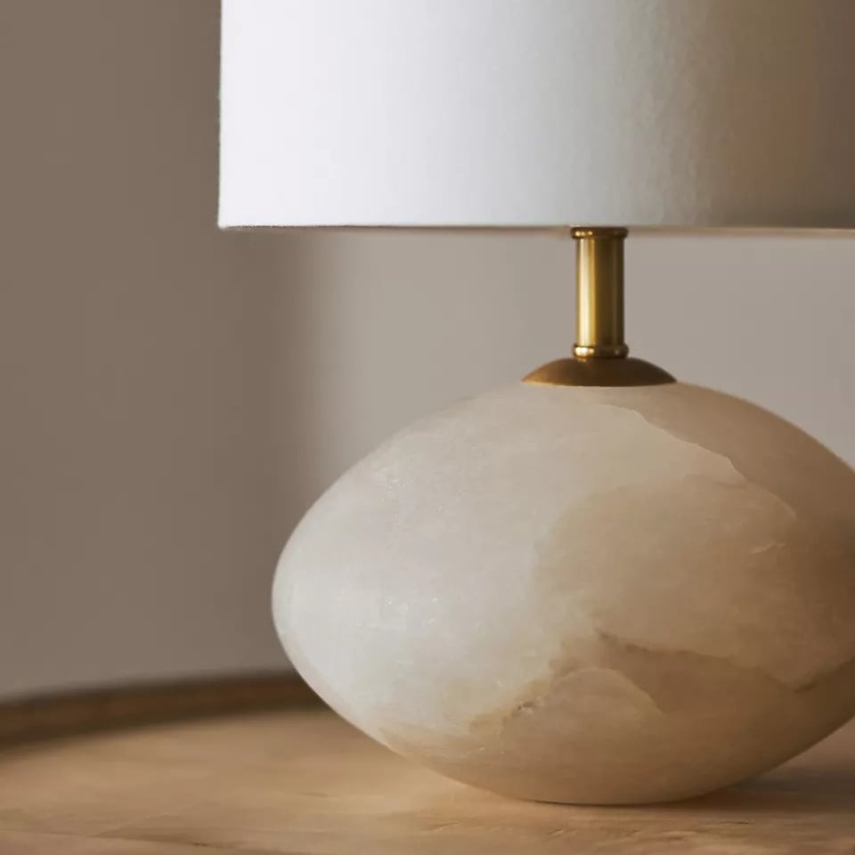Albi Table Lamp Sleek Cylinder Base - Warm Glow for Modern Interiors and Small Spaces
