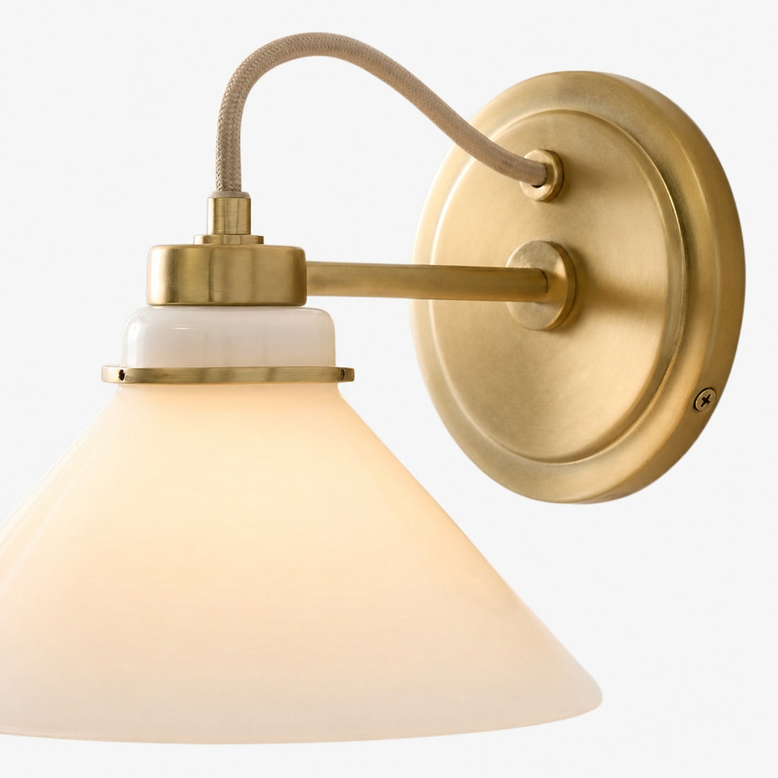 Aurenza Sconce – Farmhouse Wall Light with Metal Accents for Cozy Spaces