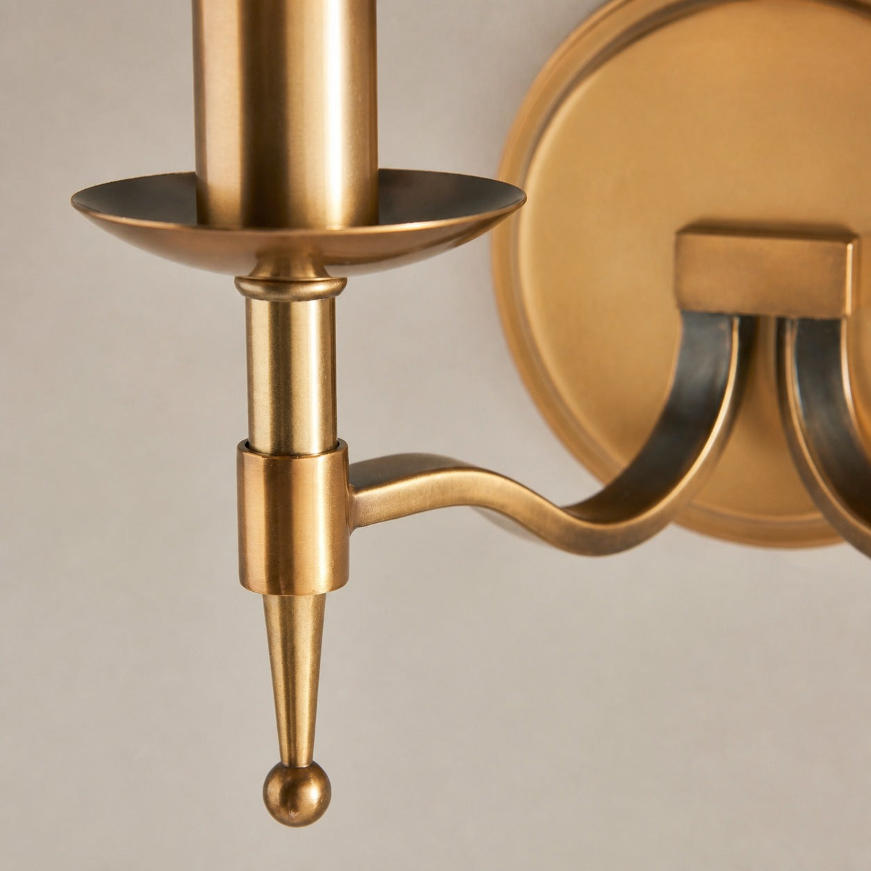 Tela Classic Wall Sconce Metal Wall Light - Elegant Wall Sconce Ideal for Hallway or Living Room