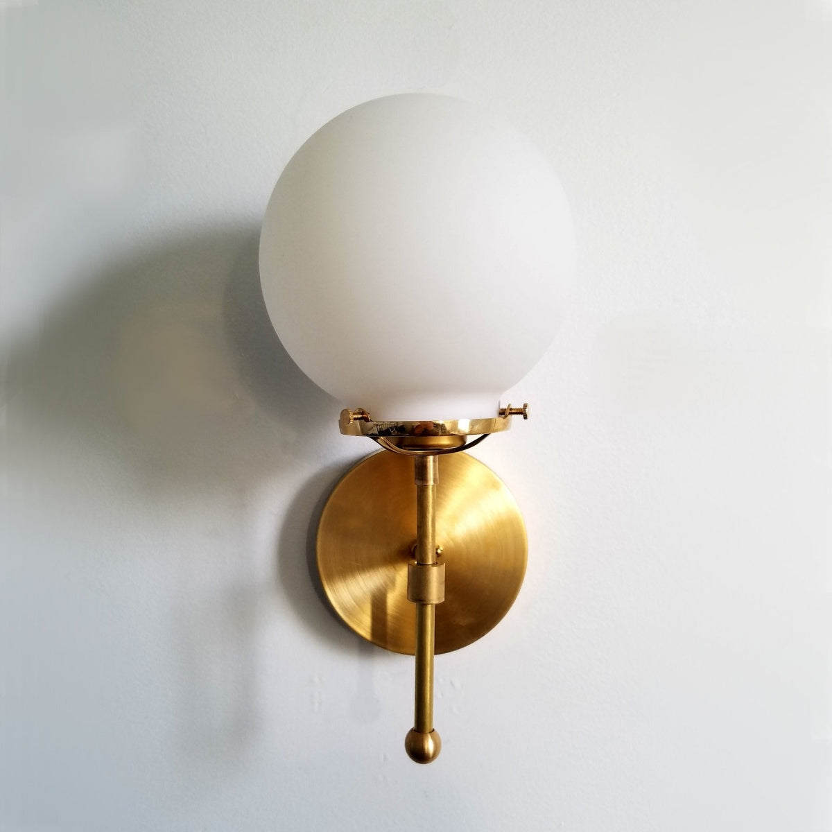 Modern Metal Globe Wall Light - Illuminate Your Space